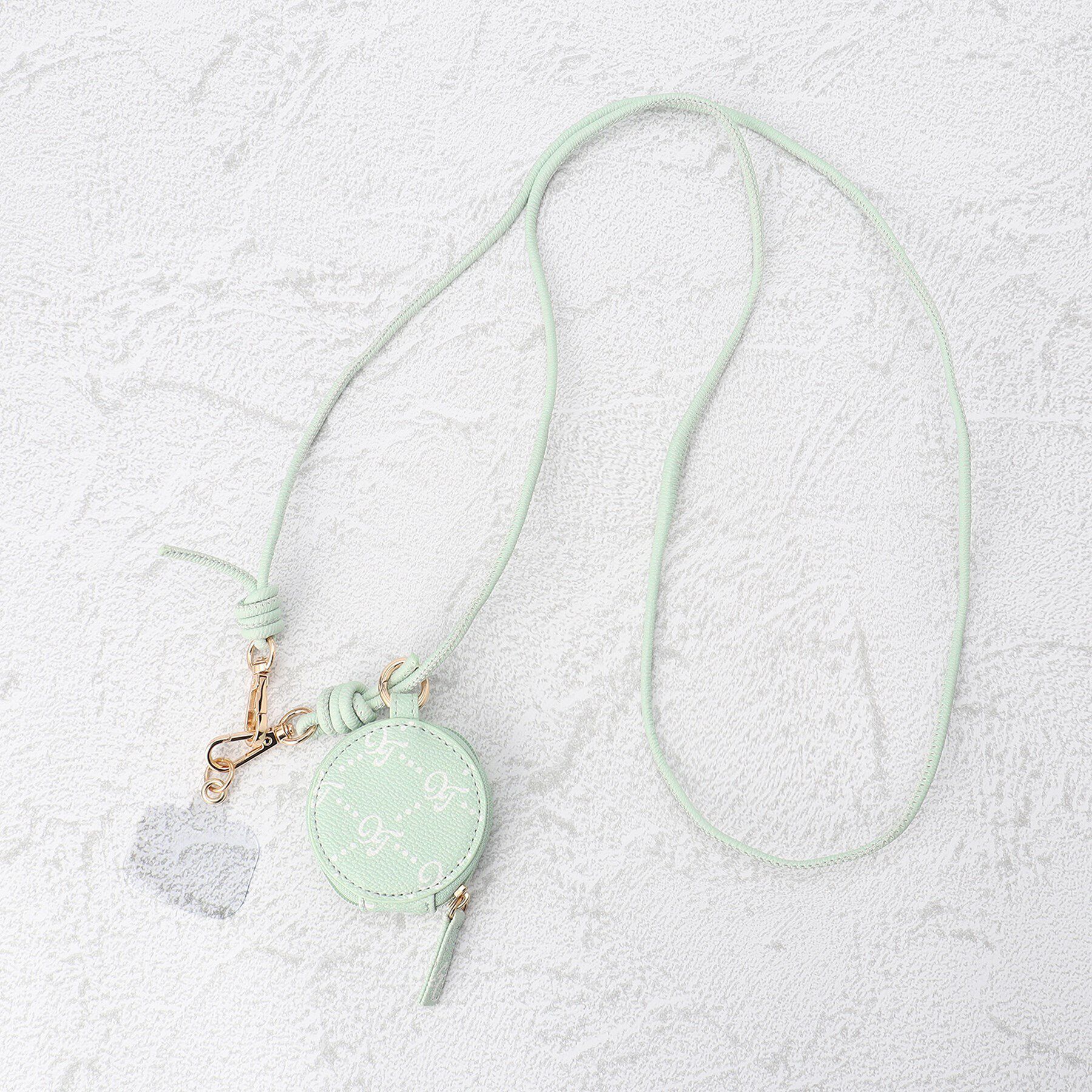 Grandedge「ポーチ付きスマホショルダー」|ストラップ|ﾗｲﾄｸﾞﾘｰﾝ(021)