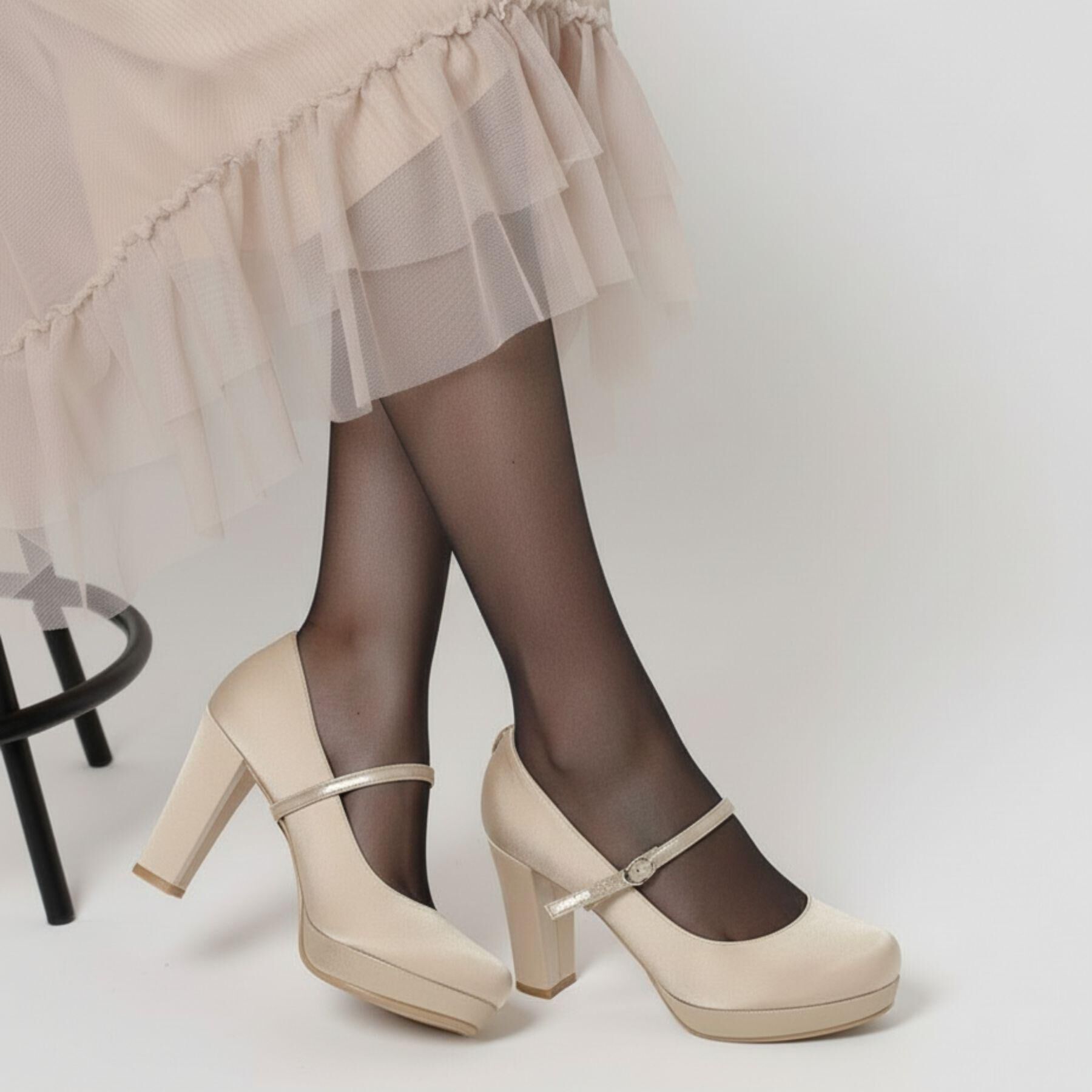 ESPERANZA「3WAYチャンキーヒールパンプス」|パンプス|ベージュサテン(35