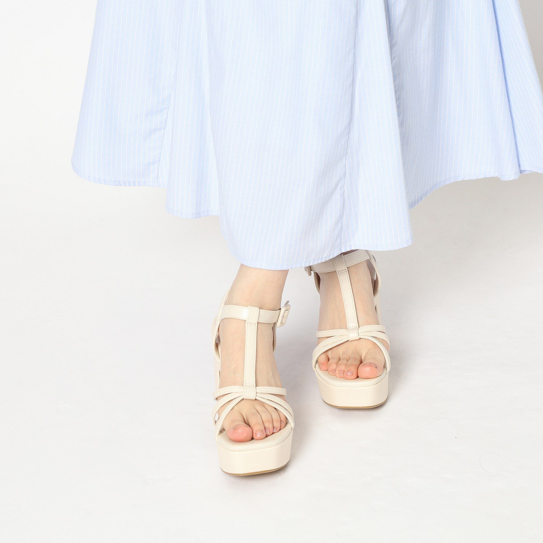 ESPERANZA「Tストラップミニバックルサンダル」|サンダル|