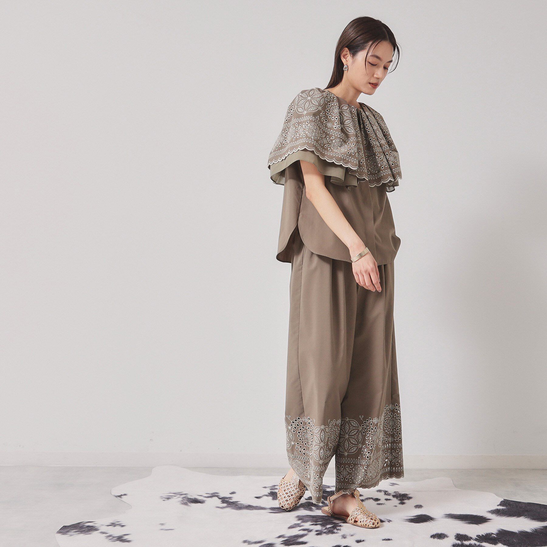 SunaUna「【幾何柄／エンブロイダリー】ケープカラーブラウス」|シャツ・ブラウス|