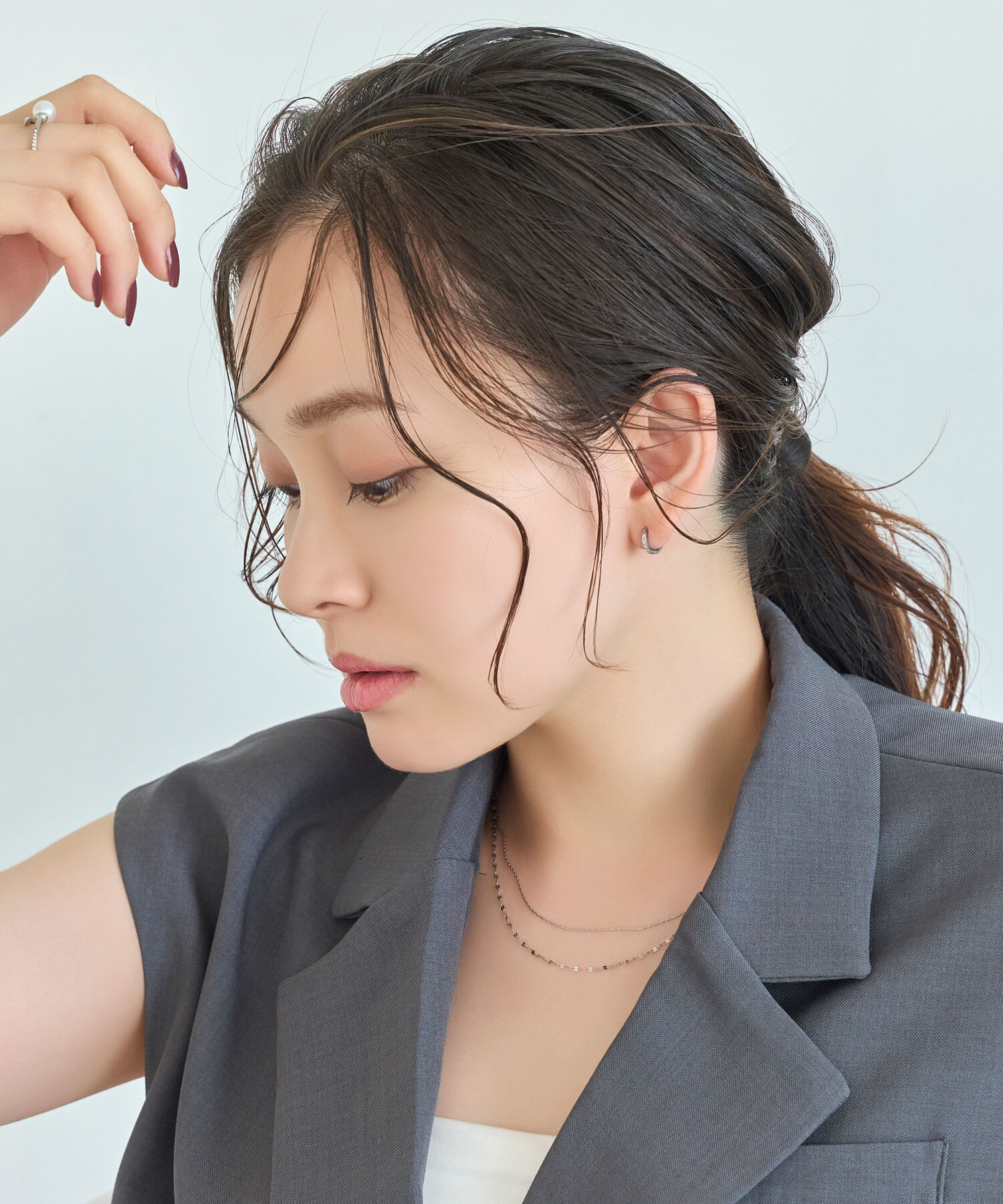 Phoebe「【金属アレルギー対応】ワンタッチビジューフープミニピアス　シルバー/サージカルステンレス」|ピアス|