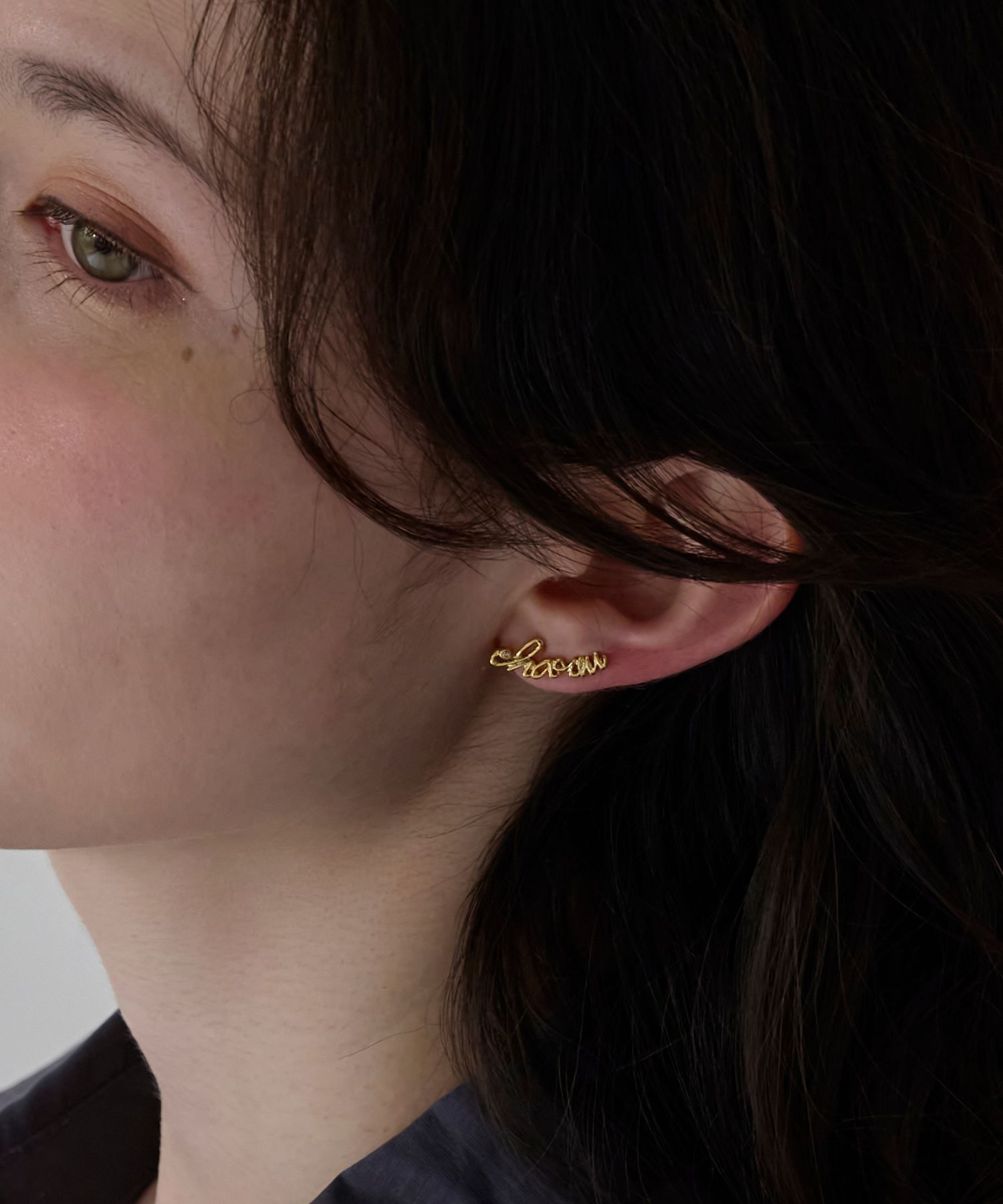 Phoebe「ラッキーレターピアス&イヤリング(チャーム)/片耳」|ピアス|ゴールド