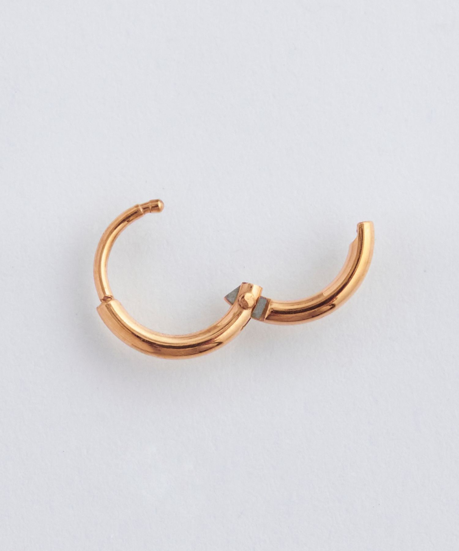 Phoebe「【金属アレルギー対応】ミニフープピアス(片耳)/サージカルステンレス ローズゴールド」|ピアス|