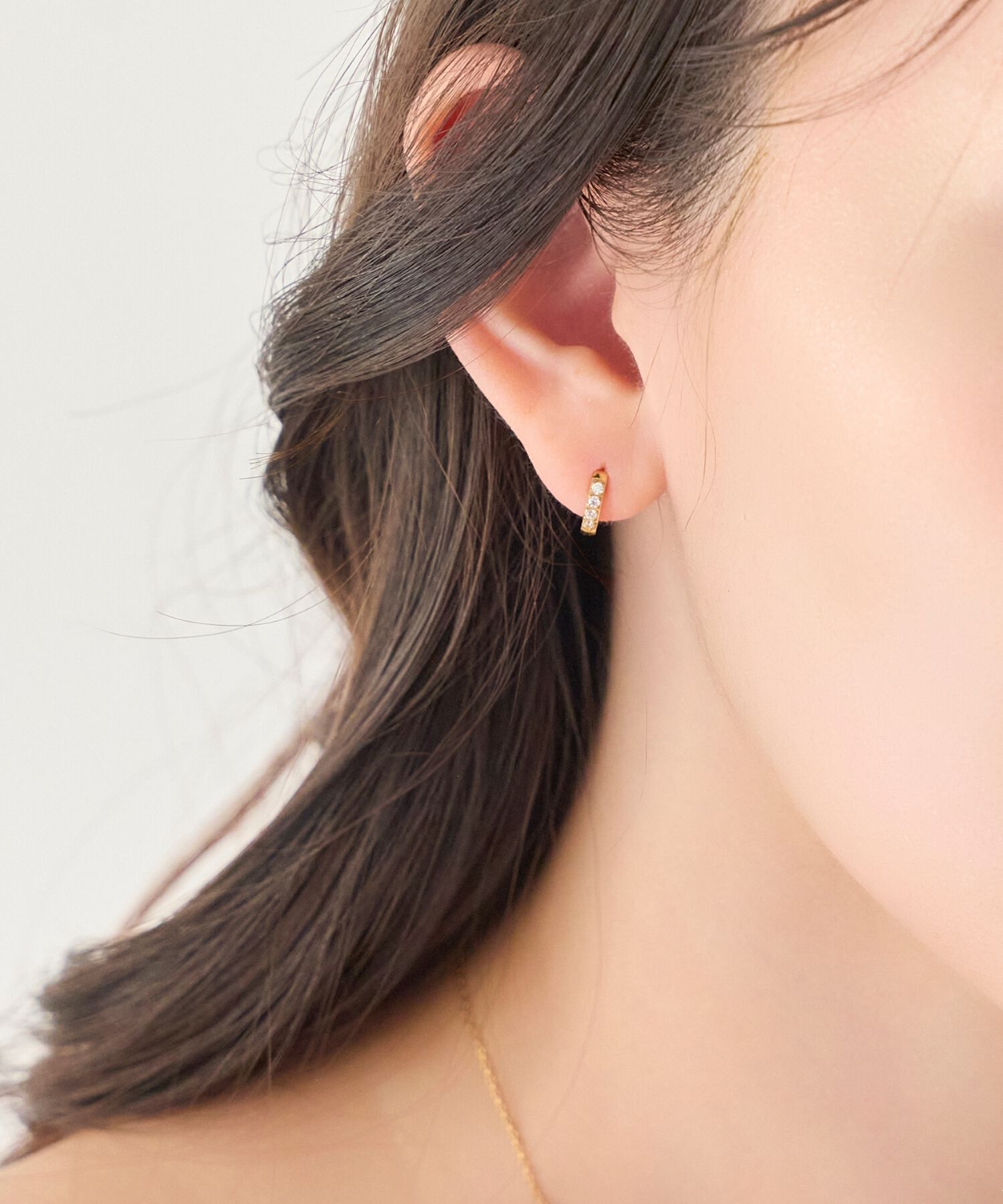 Phoebe「【数量限定】クロスネックレス&ビジューフープピアスセット/BOX&ショッパー付き」|ネックレス|