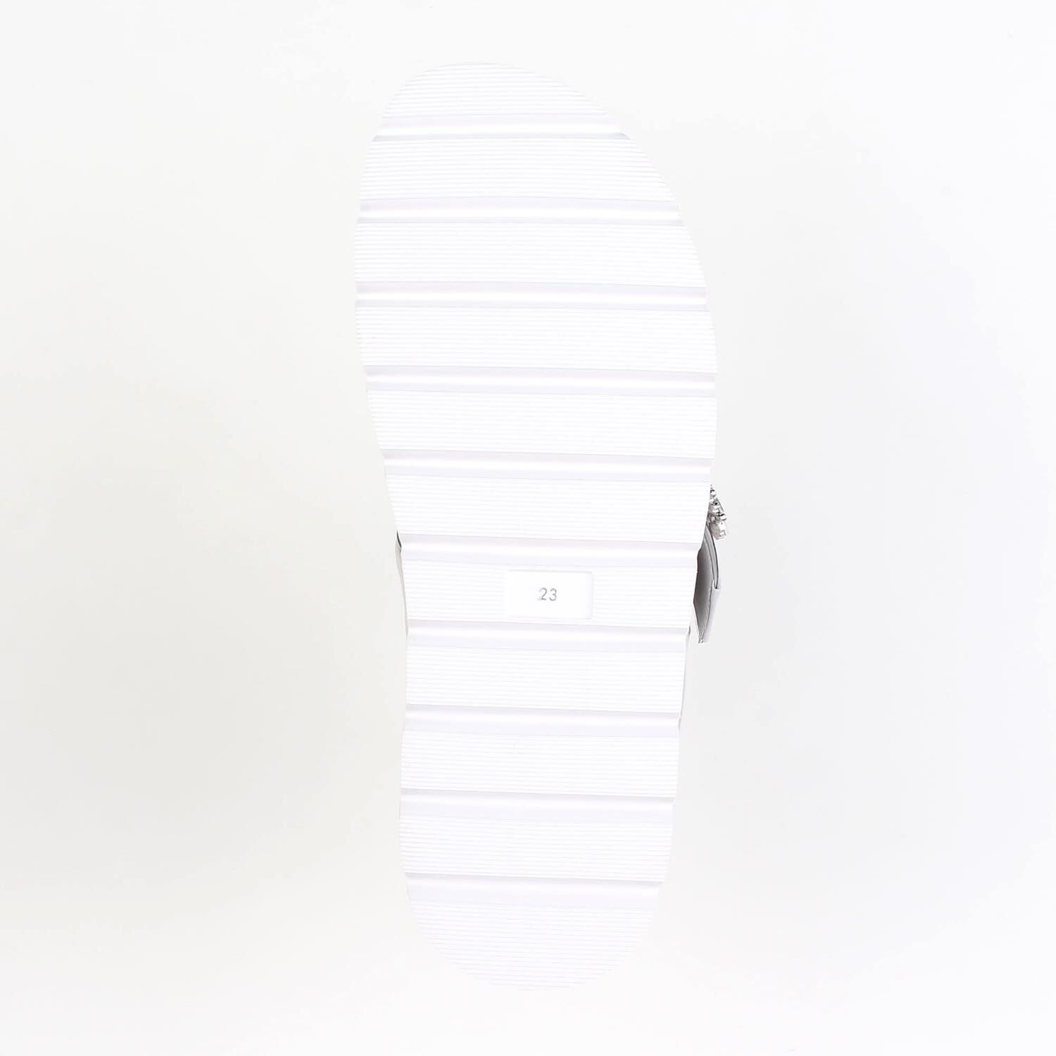 銀座かねまつ「OM260154SHPPVCLGY 【本革】ビジューバックルスポサン」|サンダル|