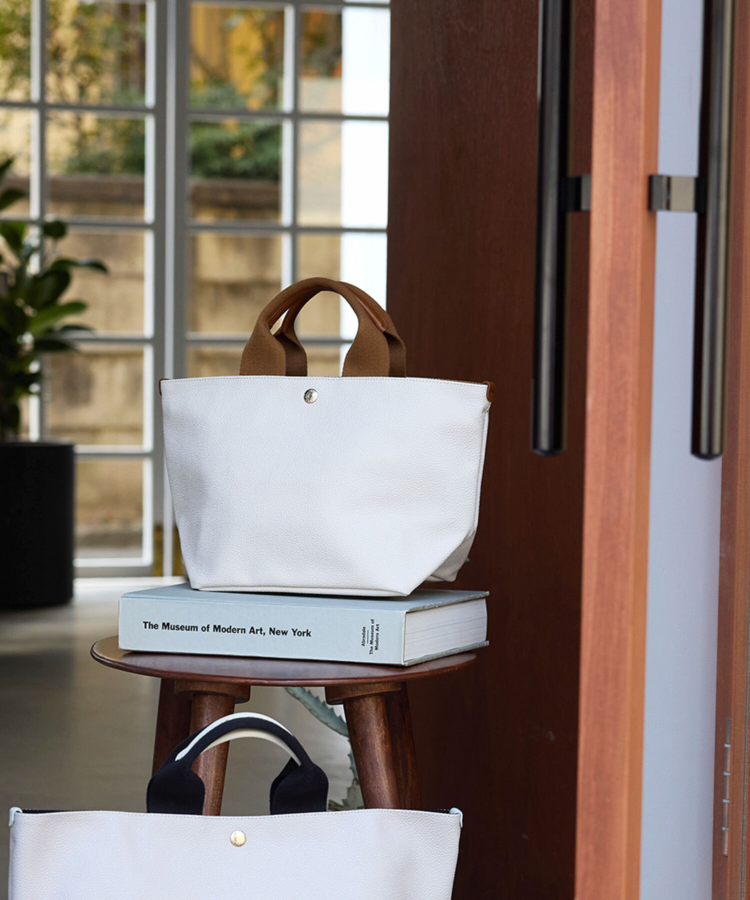 TOPKAPI BREATH「スコッチグレイン ネオレザー トートバッグ プレーン」|トートバッグ|クリーム