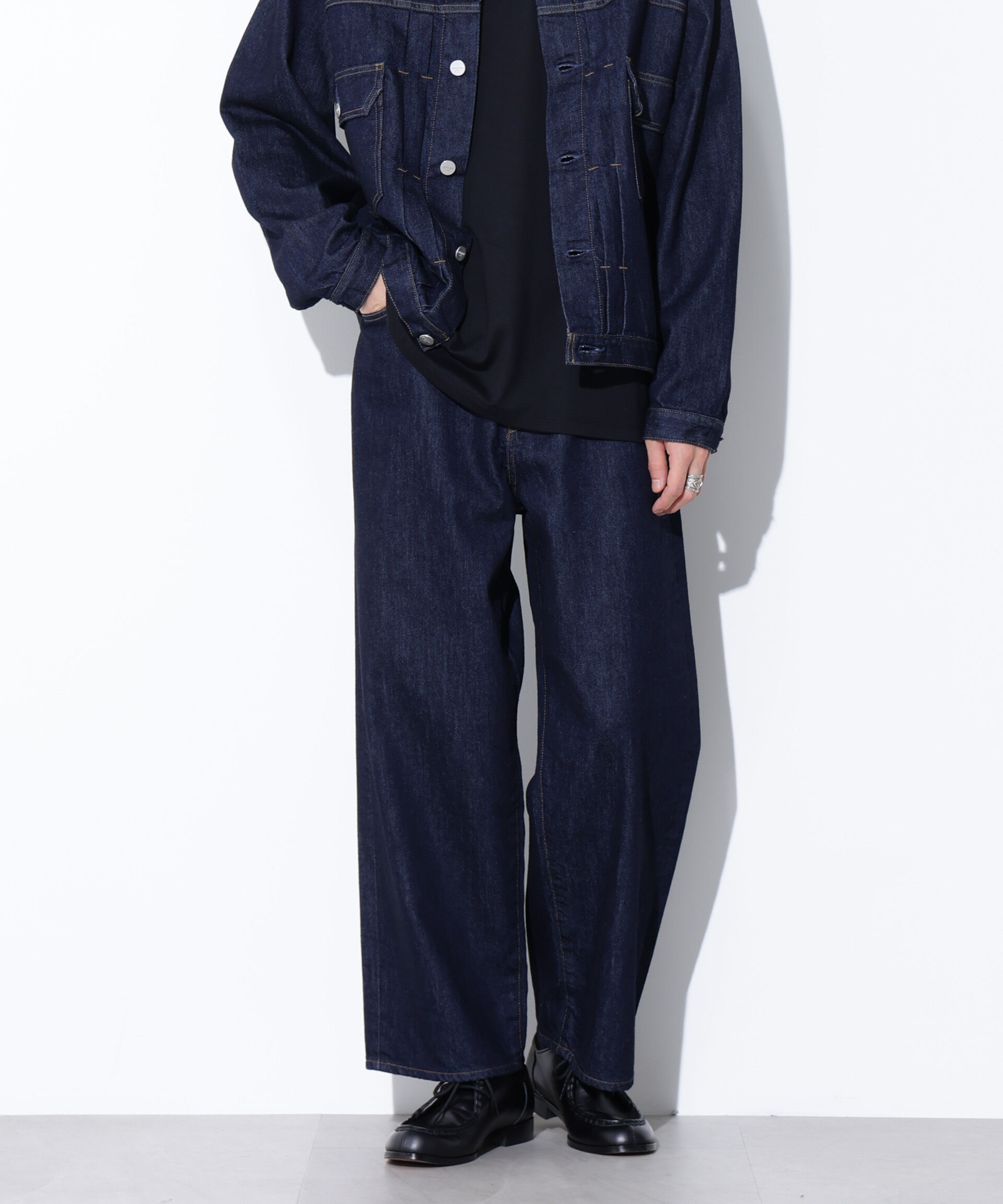 nano･universe「AUTHENコラボ SILKNIZED DENIM ワイドレッグ(セットアップ可)」|チノ|