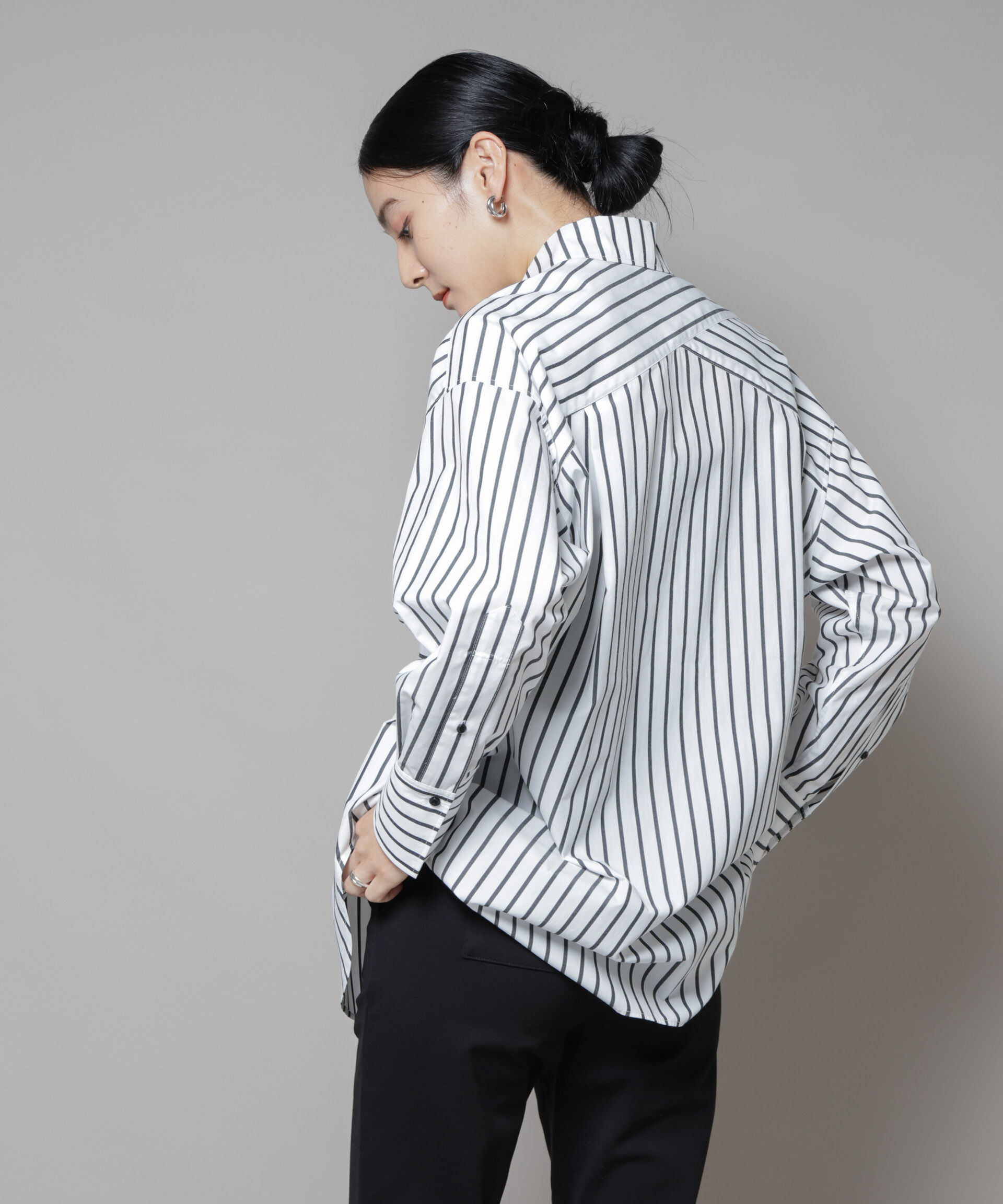 nano･universe「バッククロスオーバーシャツ」|シャツ・ブラウス|