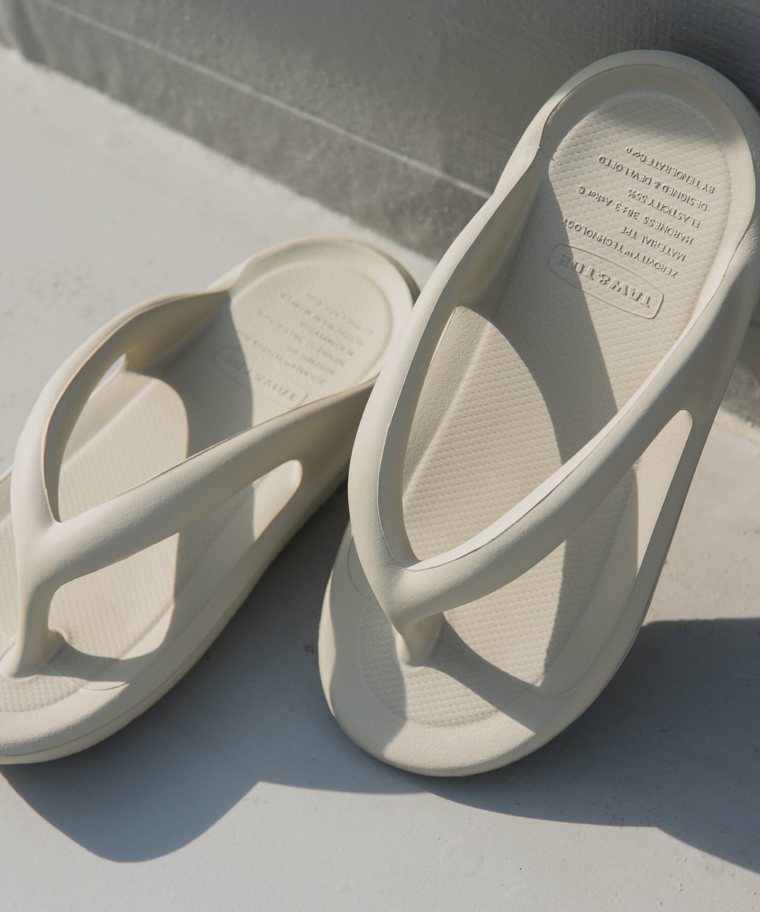 URBAN RESEARCH DOORS「TAW&TOE　ZEROVITY Flip Flop OG」|サンダル|