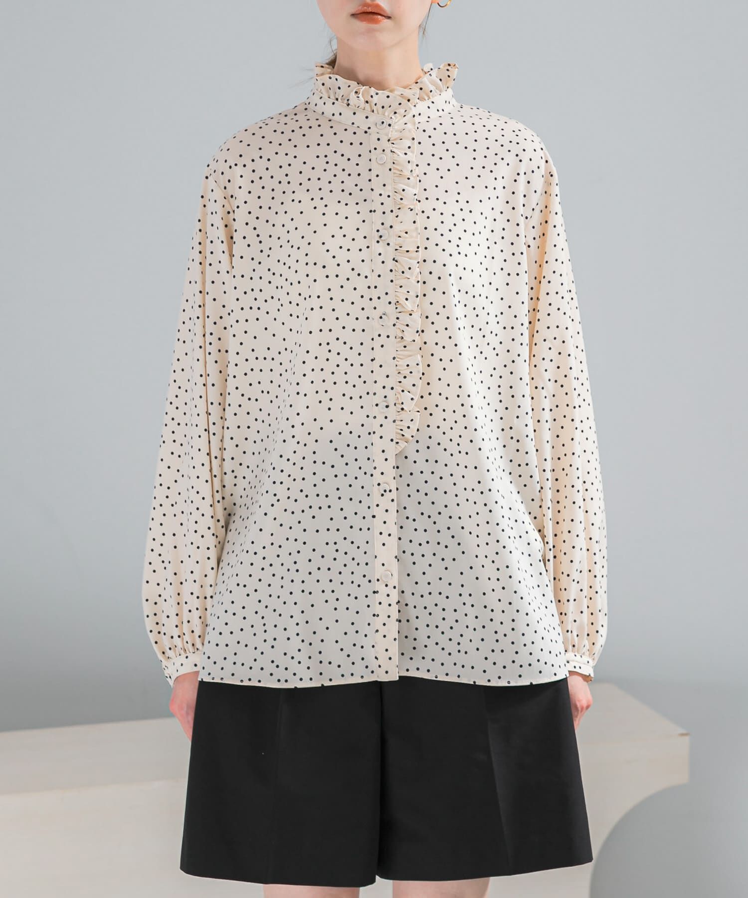 URBAN RESEARCH ROSSO「『WEB限定』フリルスタンドカラーシャツ」|シャツ・ブラウス|