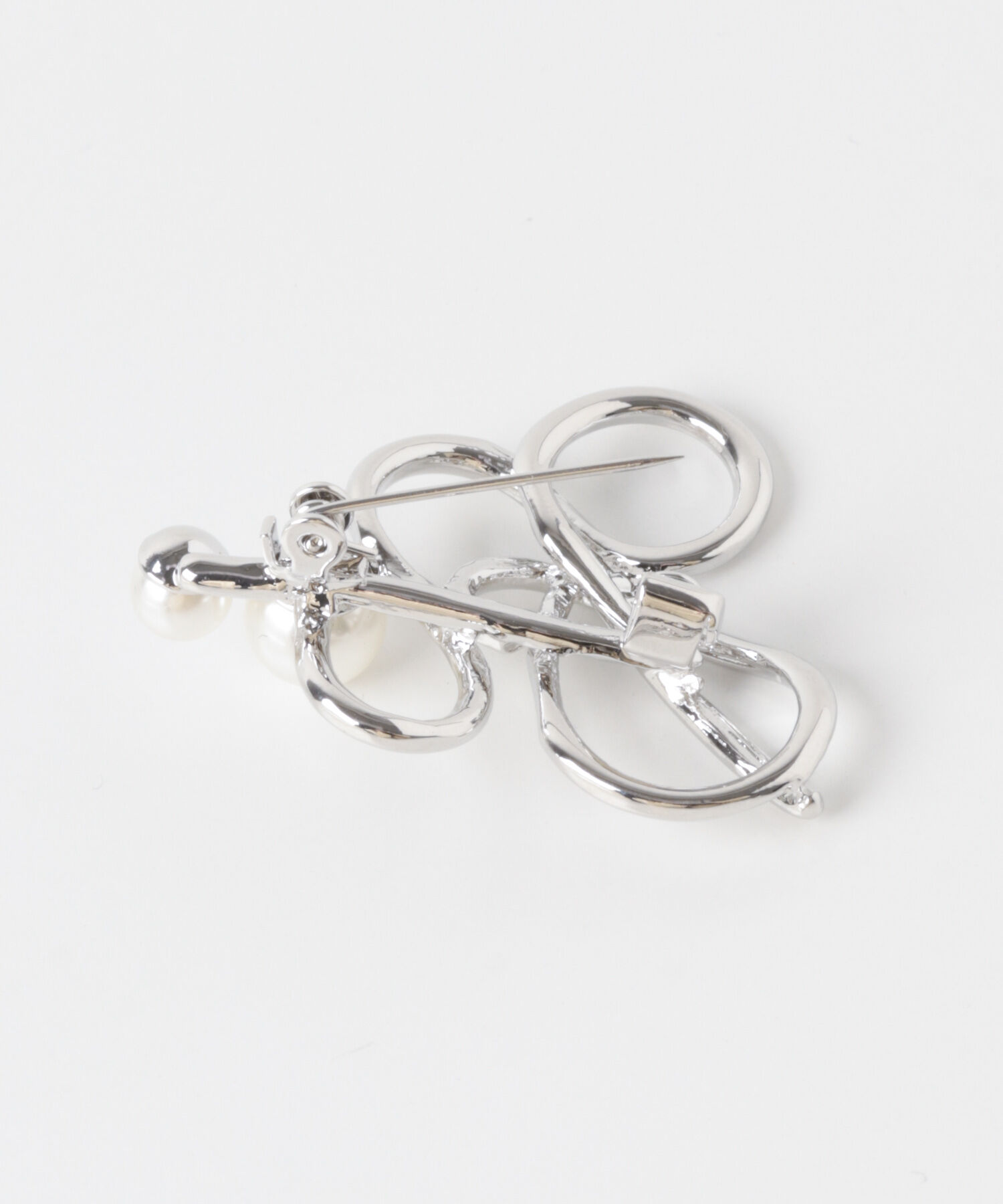 SMELLY「メタルラインポイントパールブローチ」|ブローチ・コサージュ|