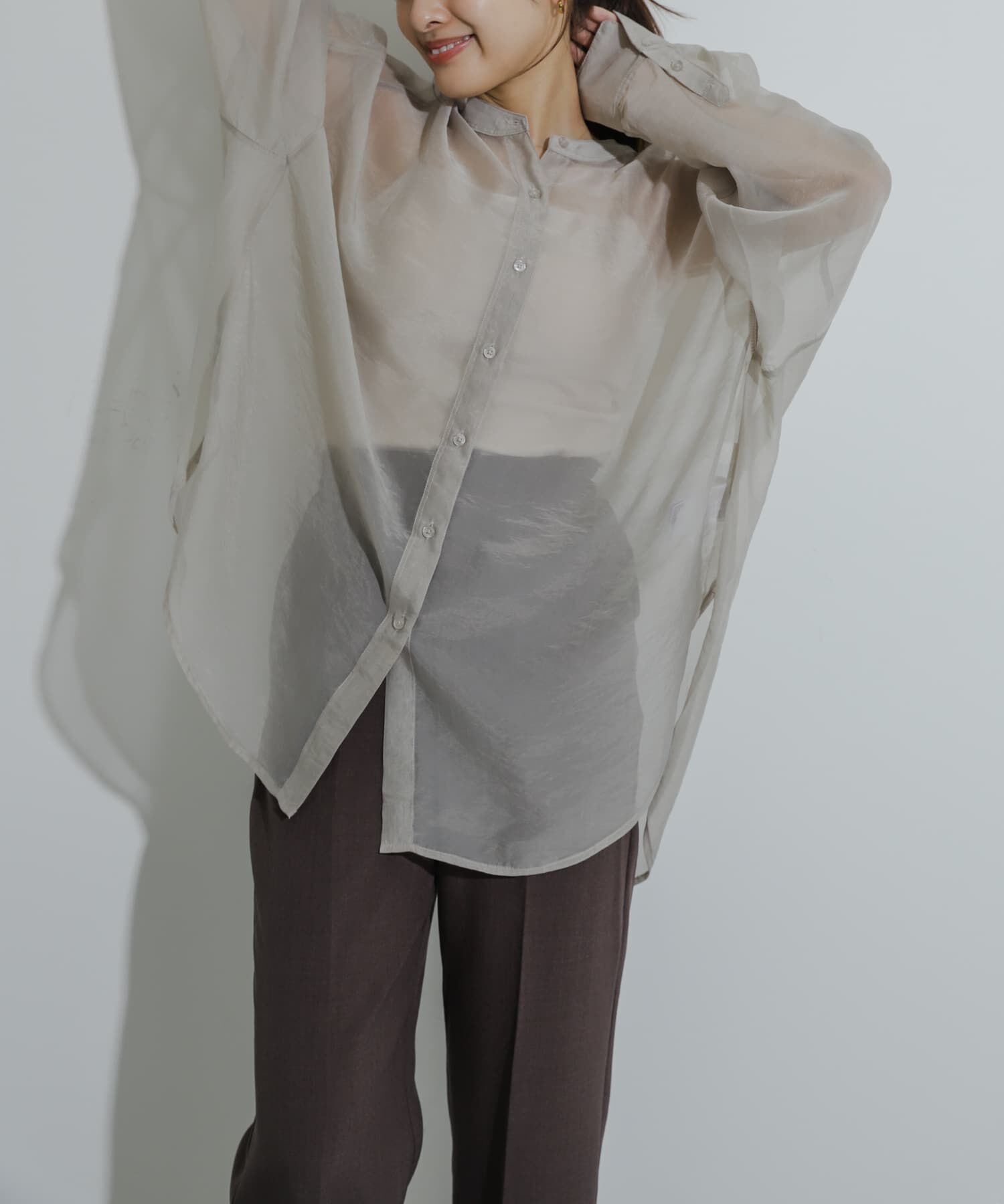 SENSE OF PLACE by URBAN RESEARCH「『一部WEB限定カラー』シアーシャンブレーシャツ」|シャツ・ブラウス|