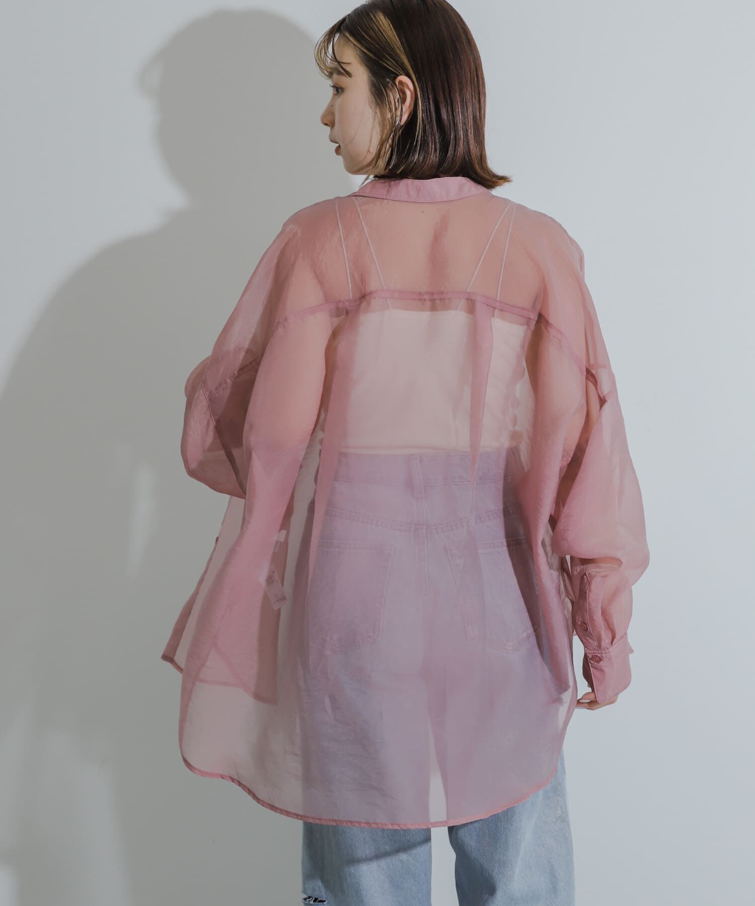 SENSE OF PLACE by URBAN RESEARCH「『一部WEB限定カラー』シアーシャンブレーシャツ」|シャツ・ブラウス|