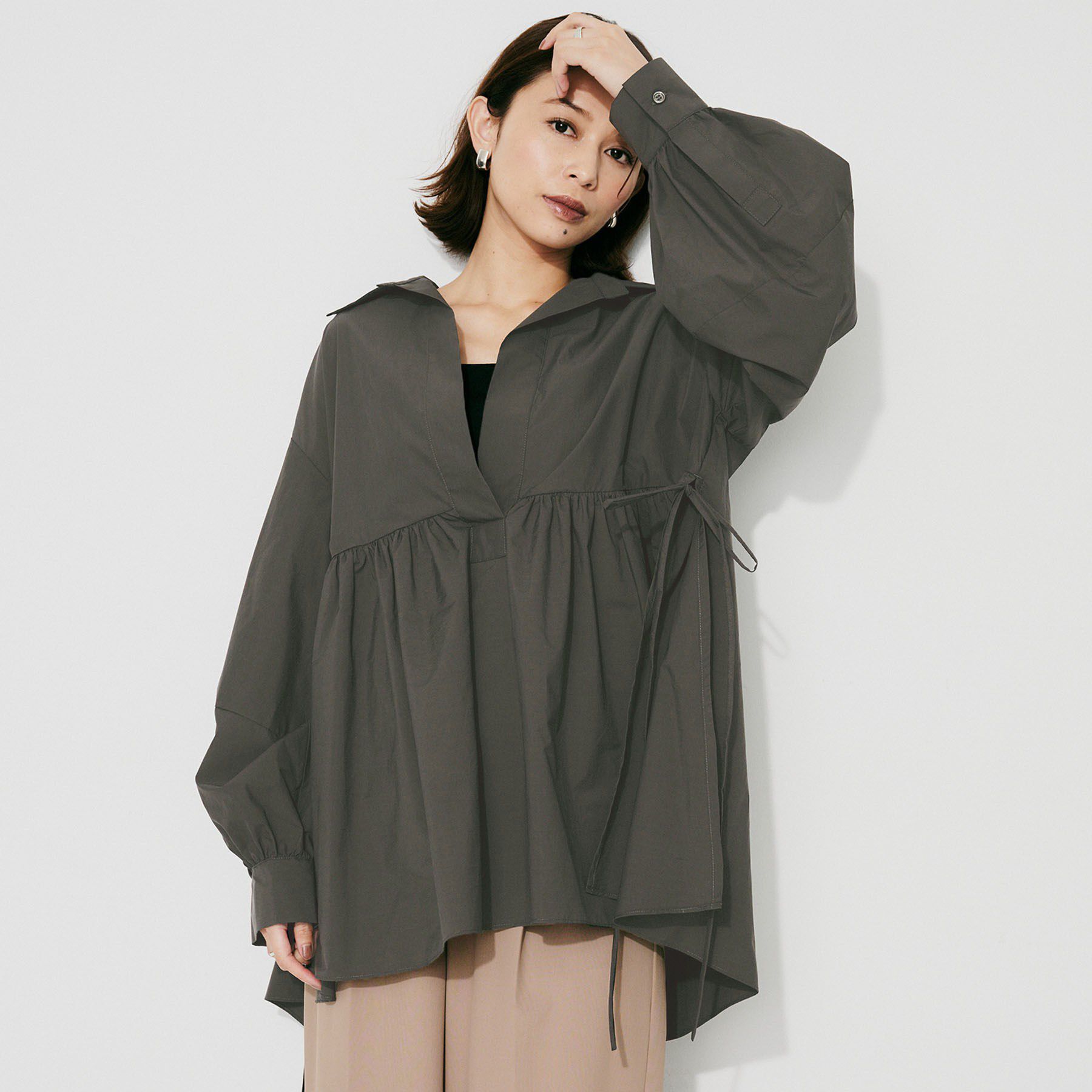 UNTITLED「【PROTAGPNISTA】FLAIR SHIRT」|シャツ・ブラウス|チャコールグレー(0