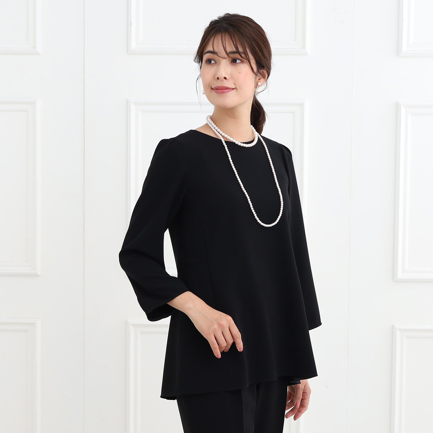 Reflect「【フォーマル/洗える/セットアップ可】ぺプラムデザインブラウス」|シャツ・ブラウス|ブラック(019)