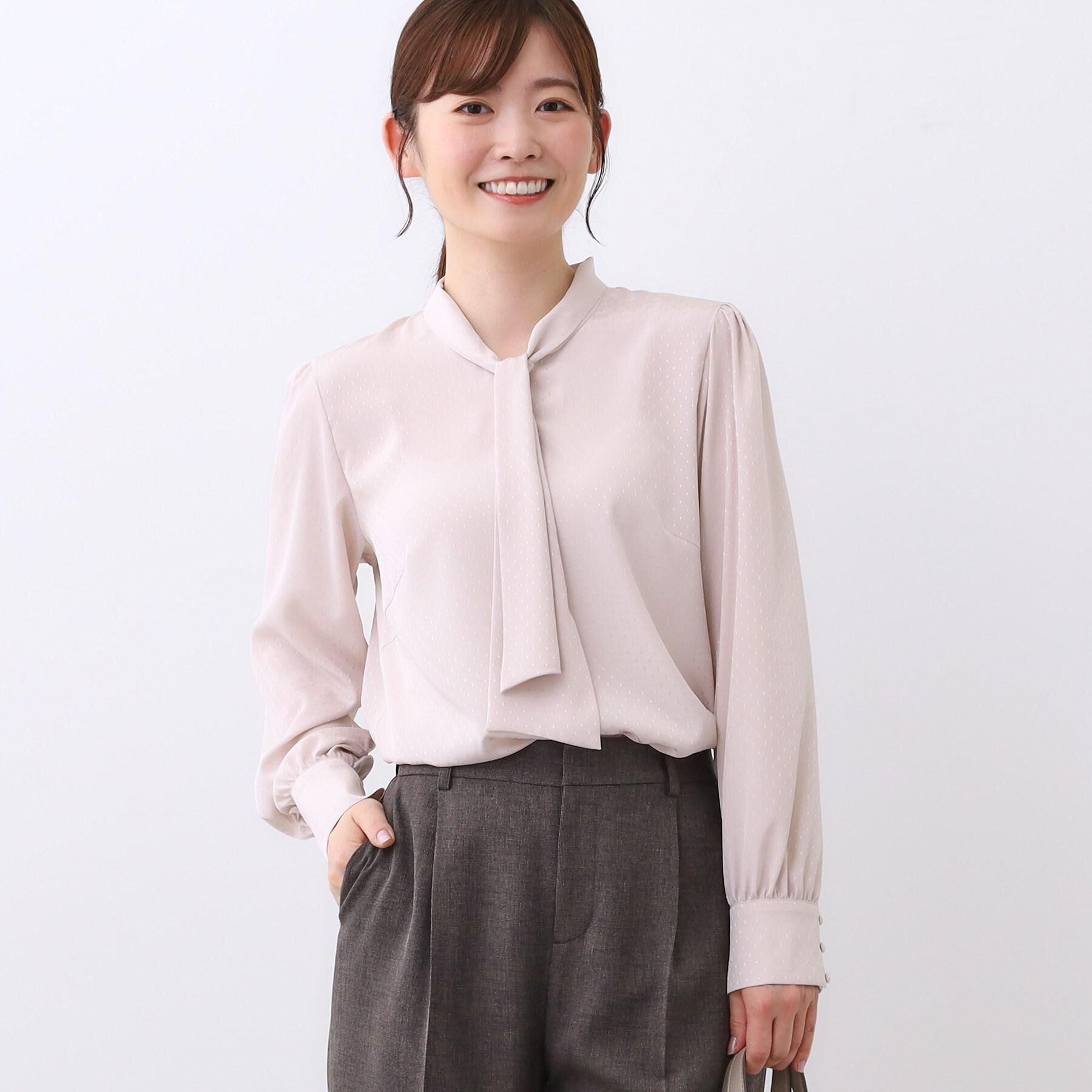 Reflect「【きちんと見え／通勤／セレモニーにおすすめ◎】ドット柄ボウタイブラウス」|シャツ・ブラウス|ライトピンク(070