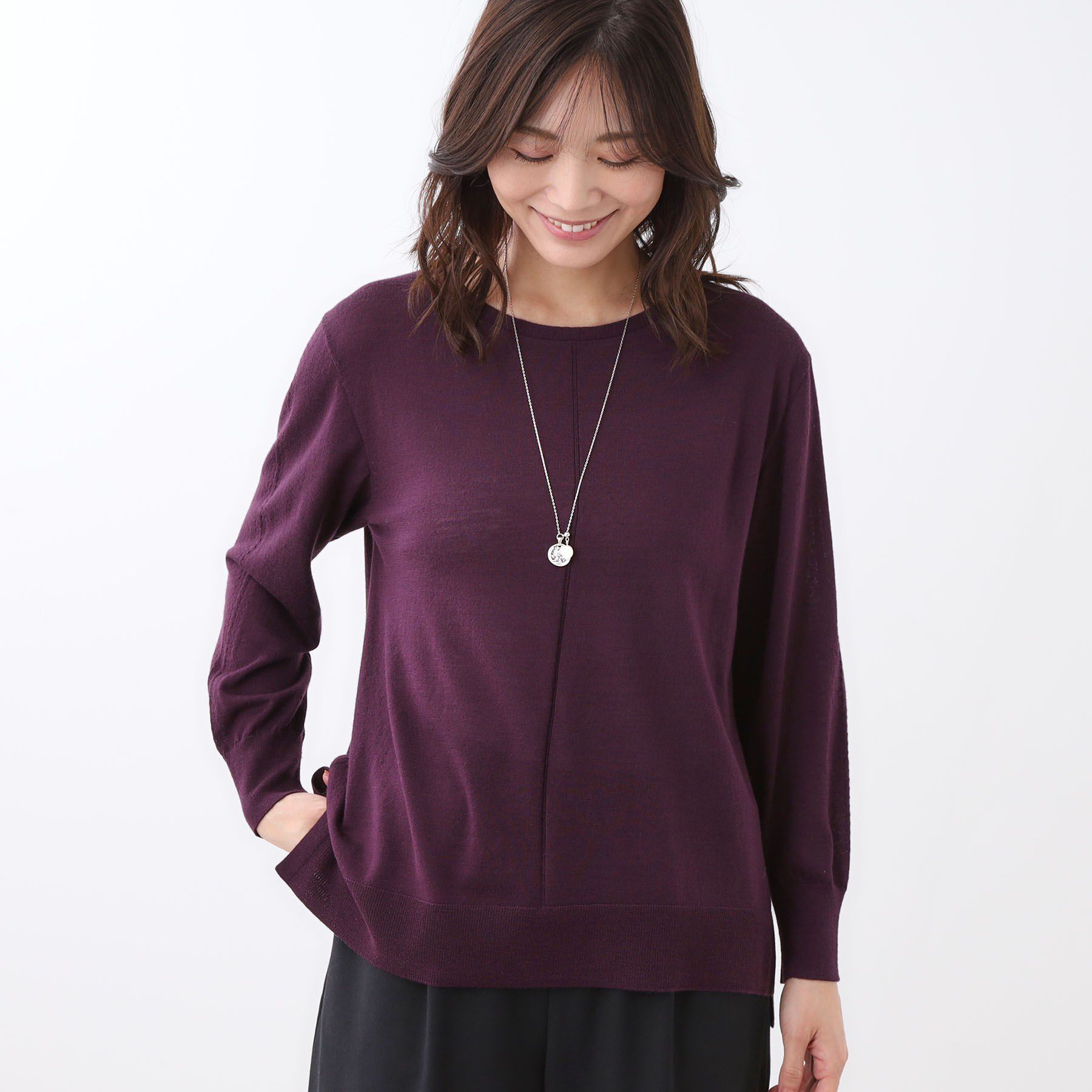 Reflect「【ちくちくしない／アンサンブル可／通勤におすすめ◎】オフボディニット」|ニット・セーター|パープル(083)