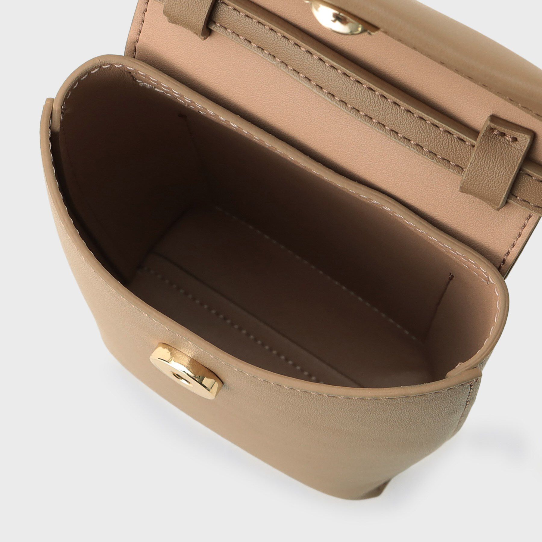 INDIVI「フラップポシェット」|ショルダー・メッセンジャー|