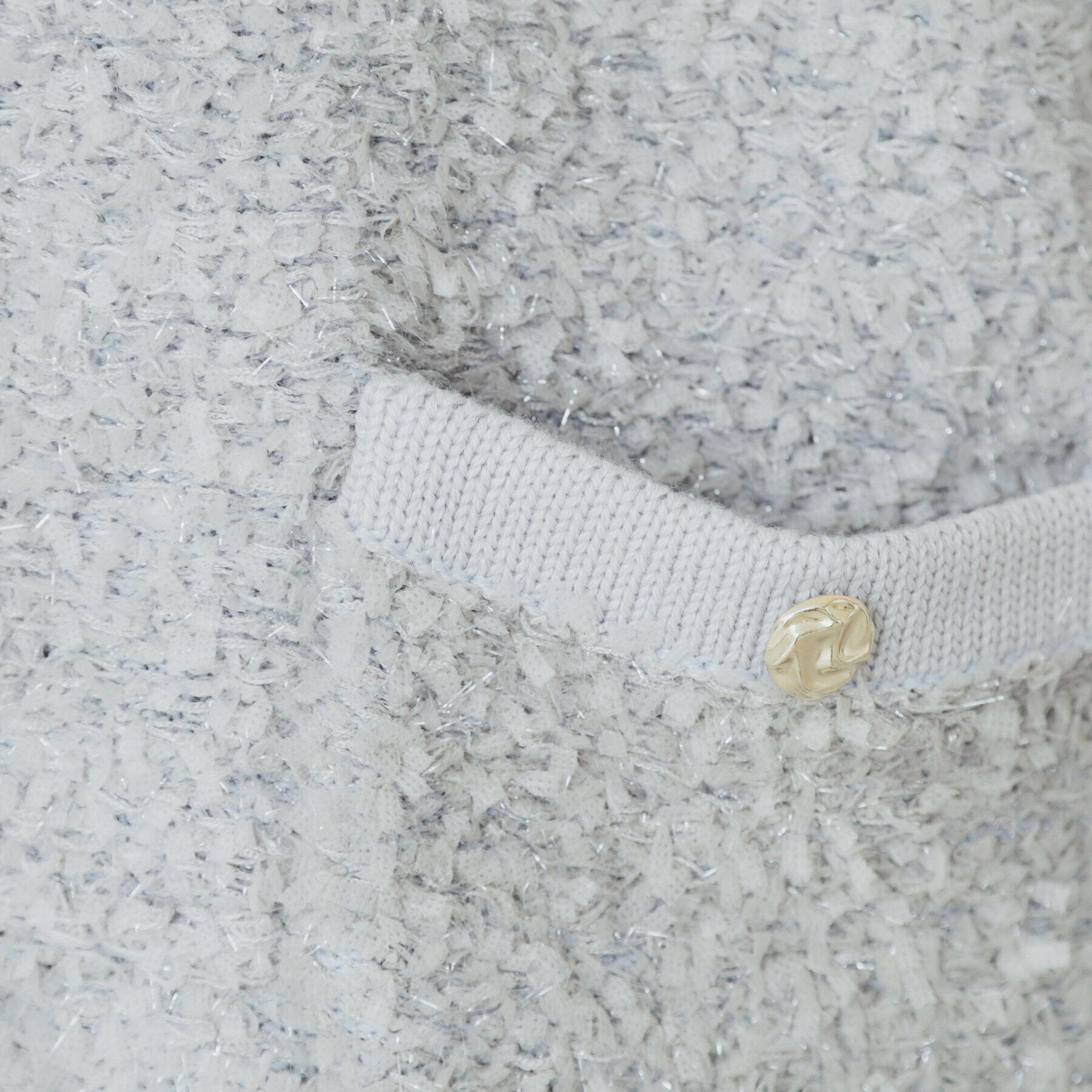 index「Vネックショートラメカーディガン【洗濯機洗い可】」|カーディガン|