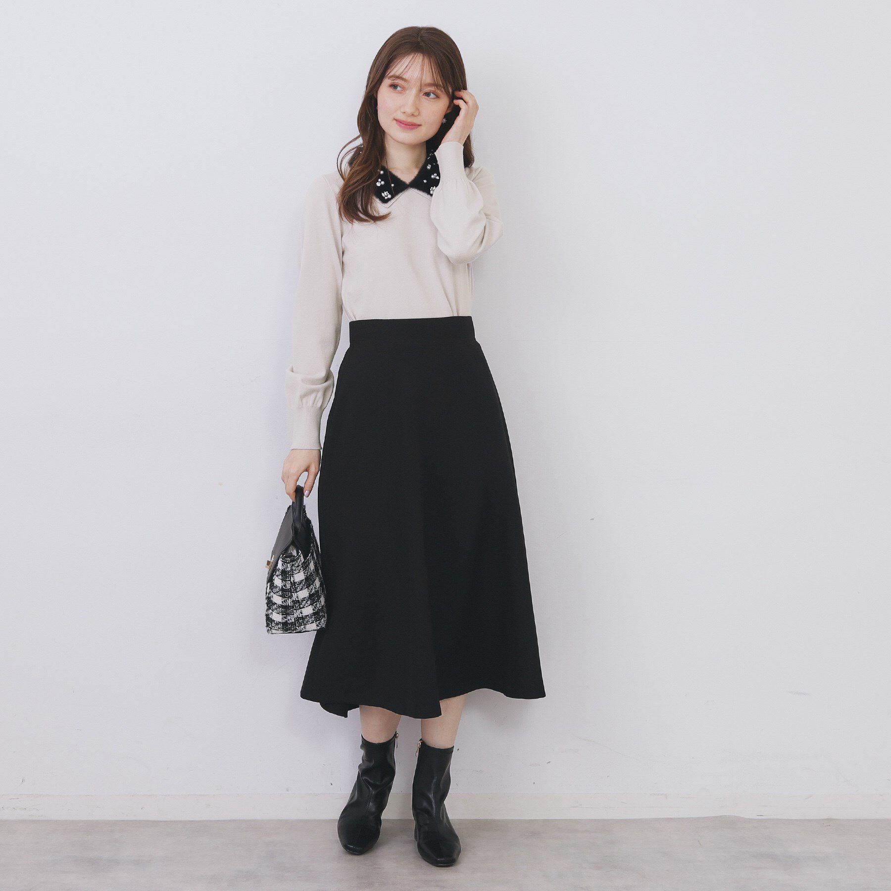 index「ダブルビジューフェザー衿付きニット【洗濯機OK】」|ニット・セーター|