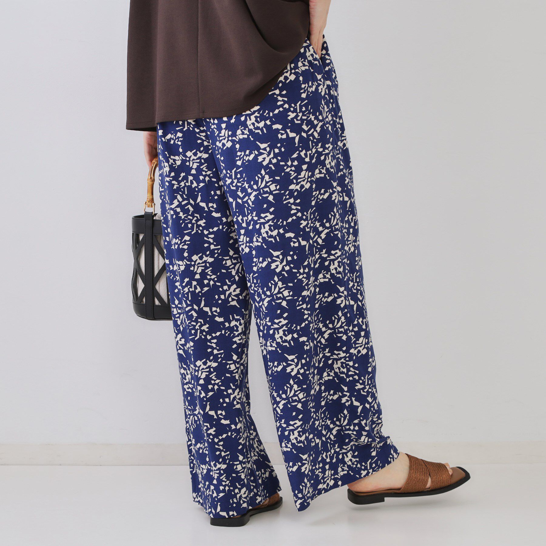 OPAQUE.CLIP「幾何柄プリントイージーワイドパンツ/セットアップ対応【洗える】」|その他|