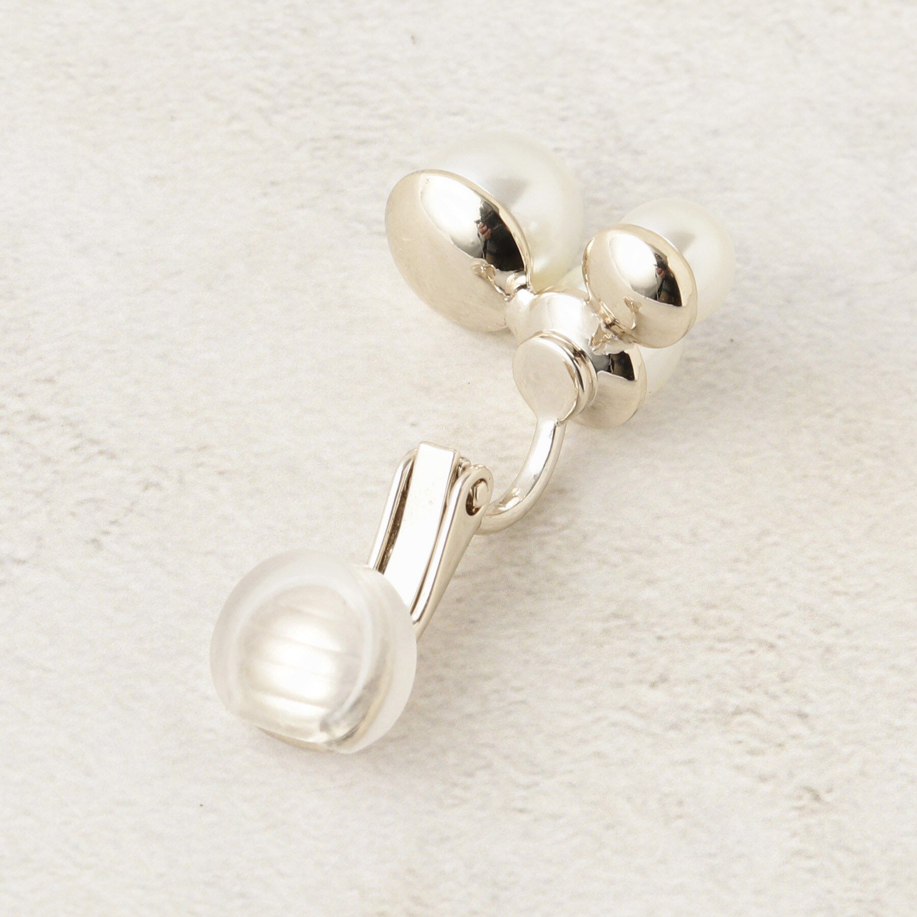 OPAQUE.CLIP「3フェイクパールイヤリング」|イヤリング|