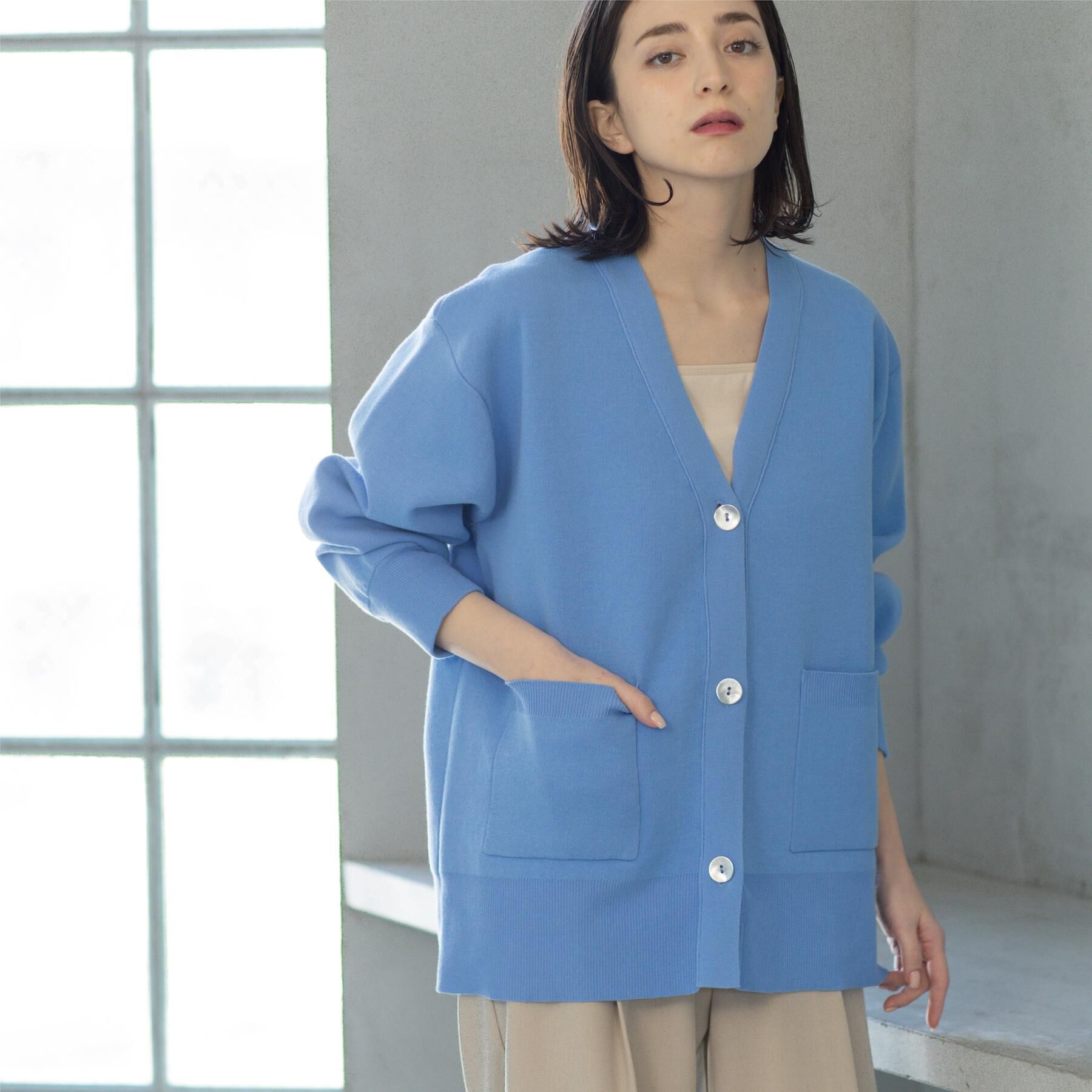 OPAQUE.CLIP「Vネックミドルニットカーディガン【洗濯機OK】」|カーディガン|ブルー(891)