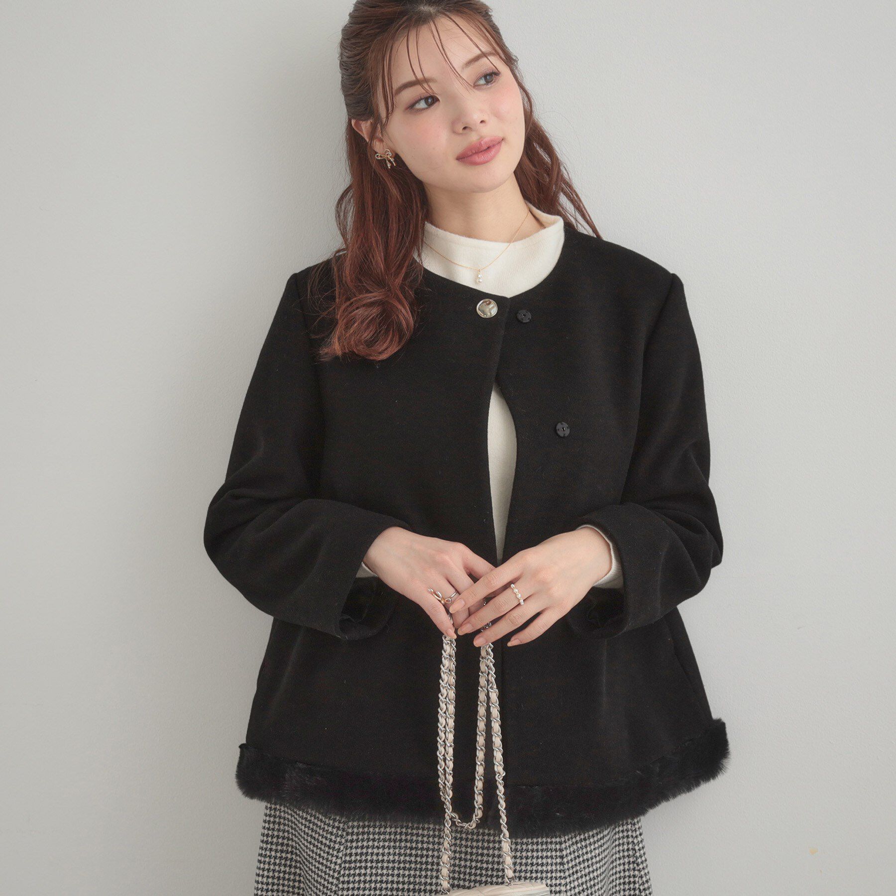 Couture broach「【大人レディ・フェイクファー取り外し可能】ケープ風ショートコート」|ノーカラーコート|