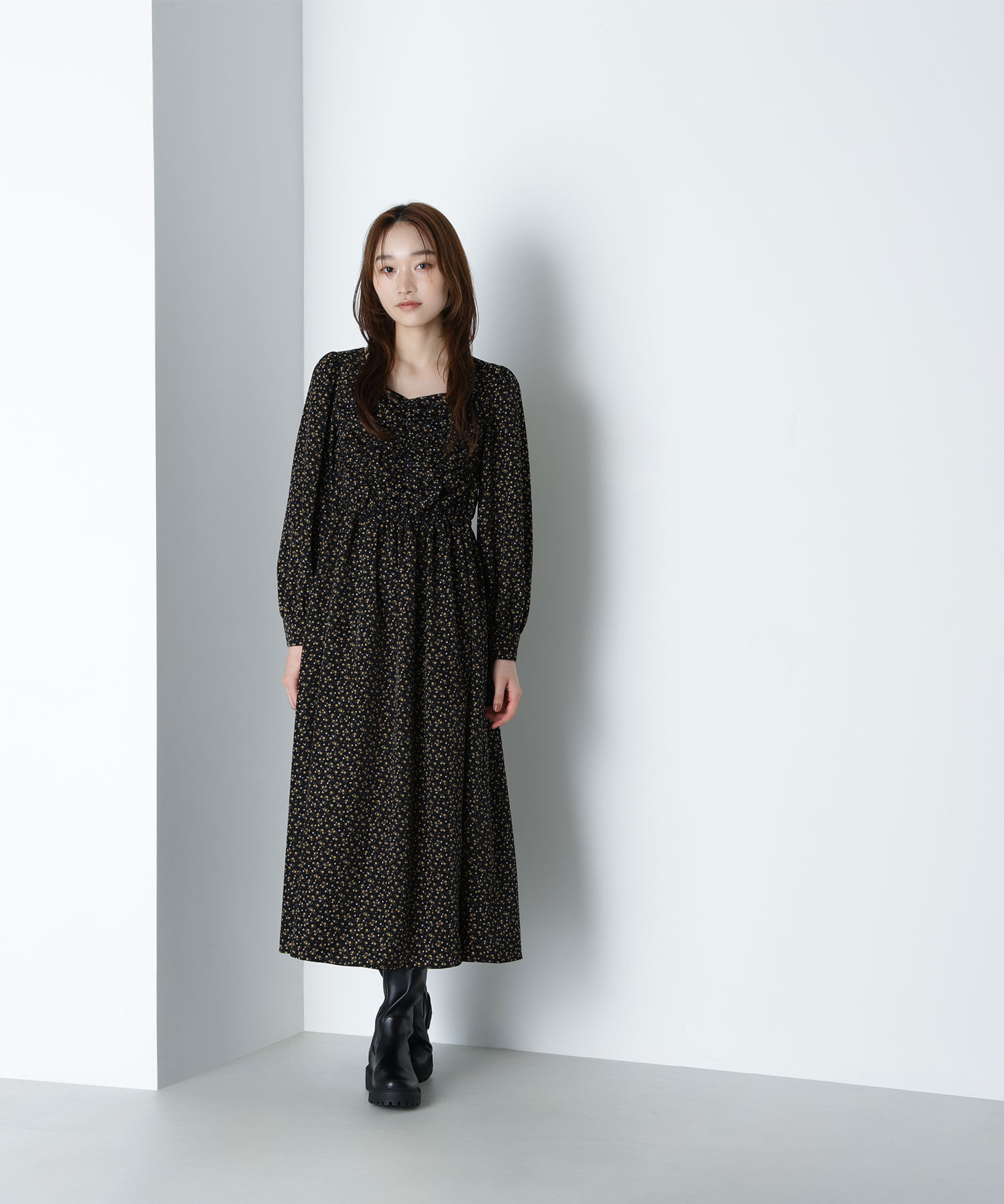  「ミニフラワーシャーリングワンピース」|ワンピース|