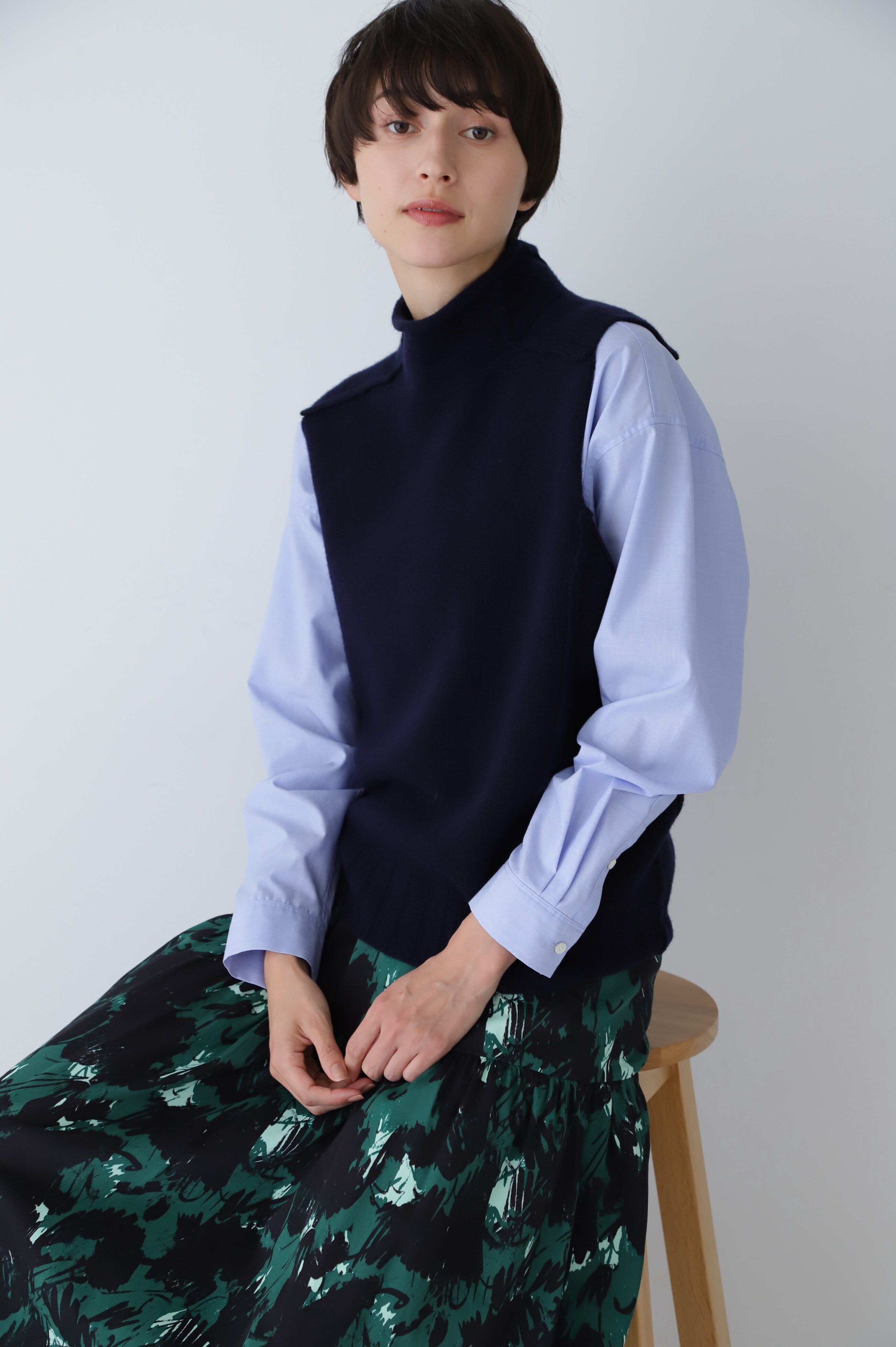  「◆アウトリンキングハイネックベスト」|ニット・セーター|ネイビー