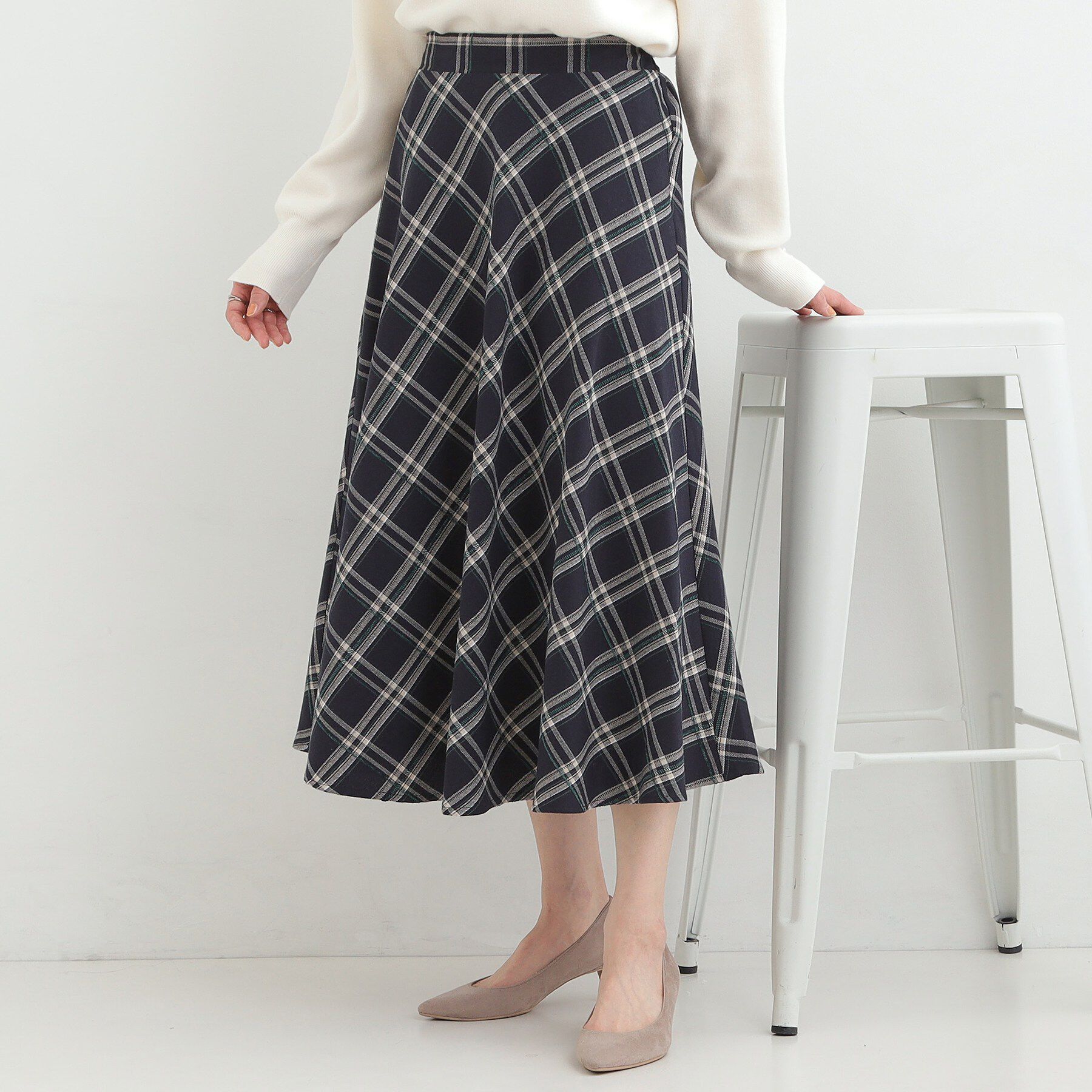 SHOO･LA･RUE「【S-LL】立体感が際立つ モールチェックフレアスカート」|スカート|ネイビー(294)
