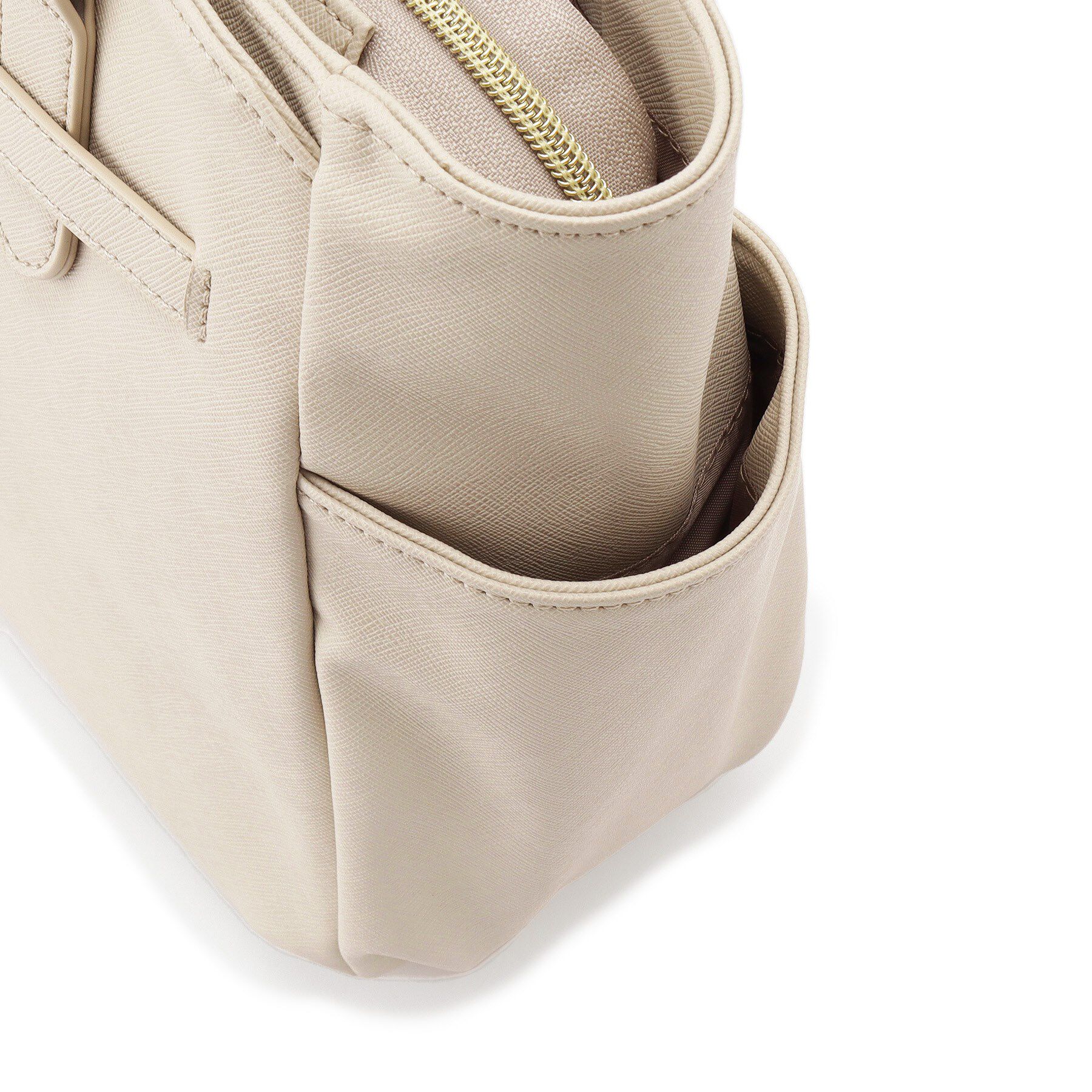 ITS&rsquo;DEMO「【通勤／10ポケット】ベルト飾り付角シボA4トート」|トートバッグ|