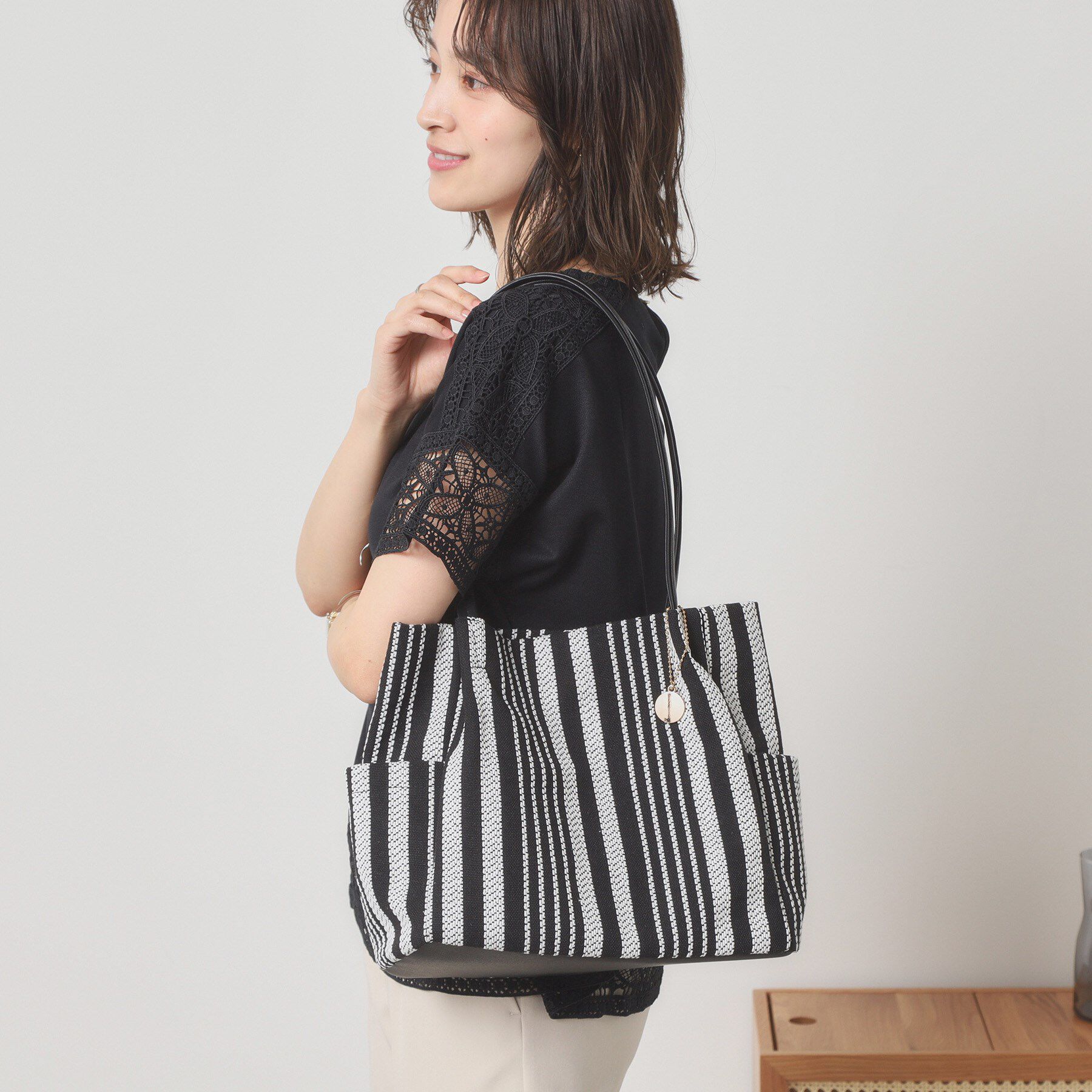 ITS&rsquo;DEMO「【A4対応】ストライプタックトート」|トートバッグ|