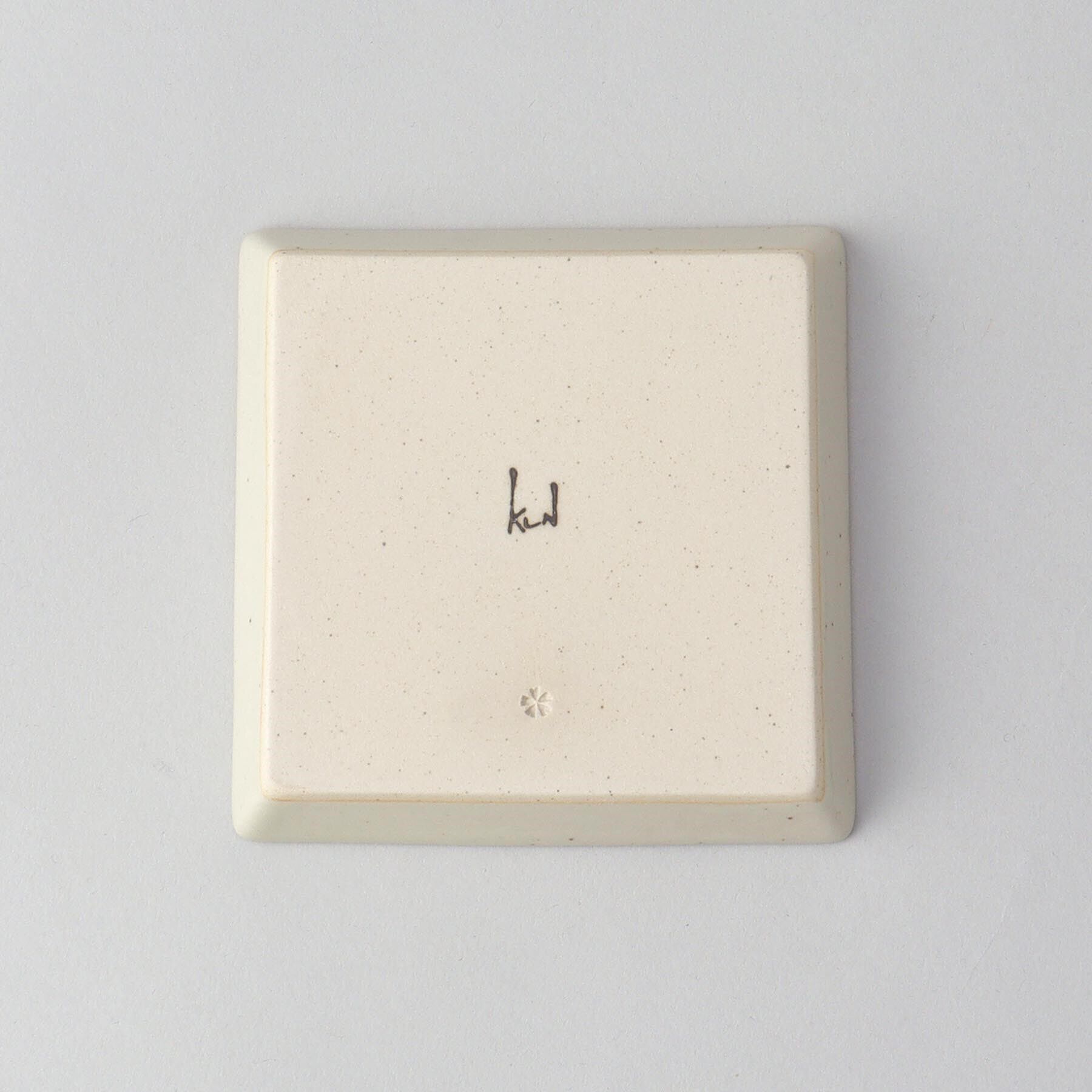 212 KITCHEN STORE「ぎゅっとおにぎりさん 角皿 梅」|食器・キッチングッズ|