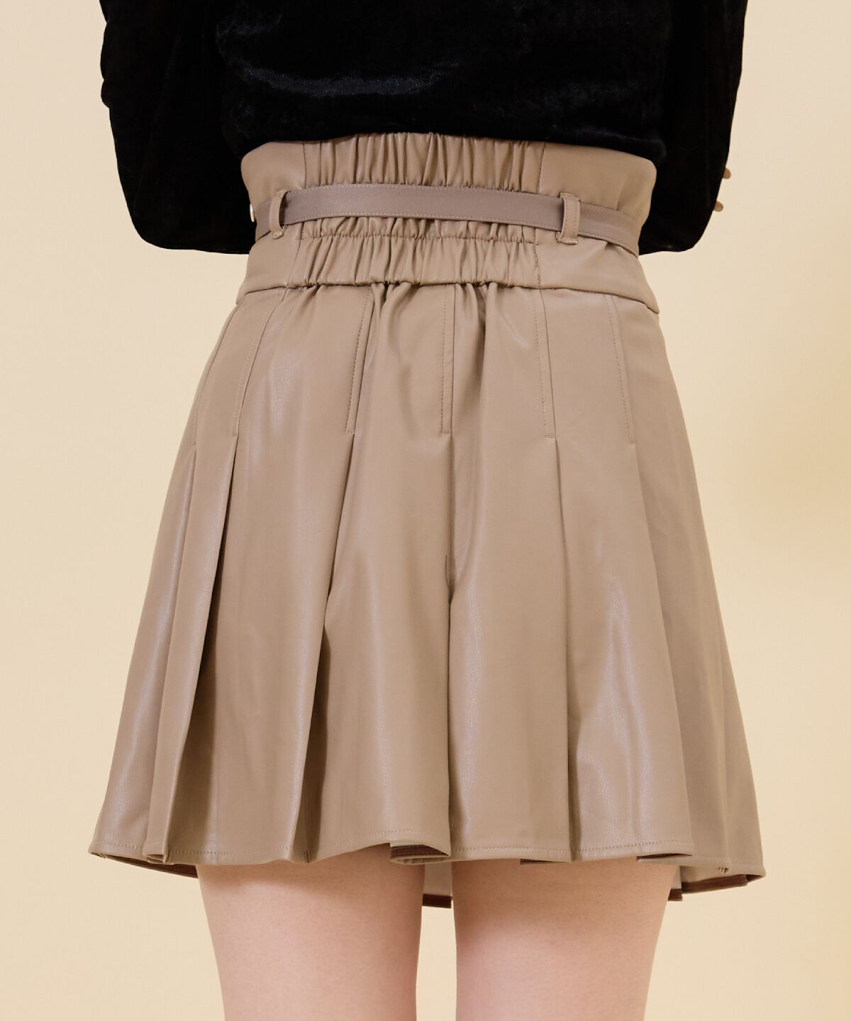 REDYAZEL「フェイクレザータックプリーツミニスカート」|フレア|