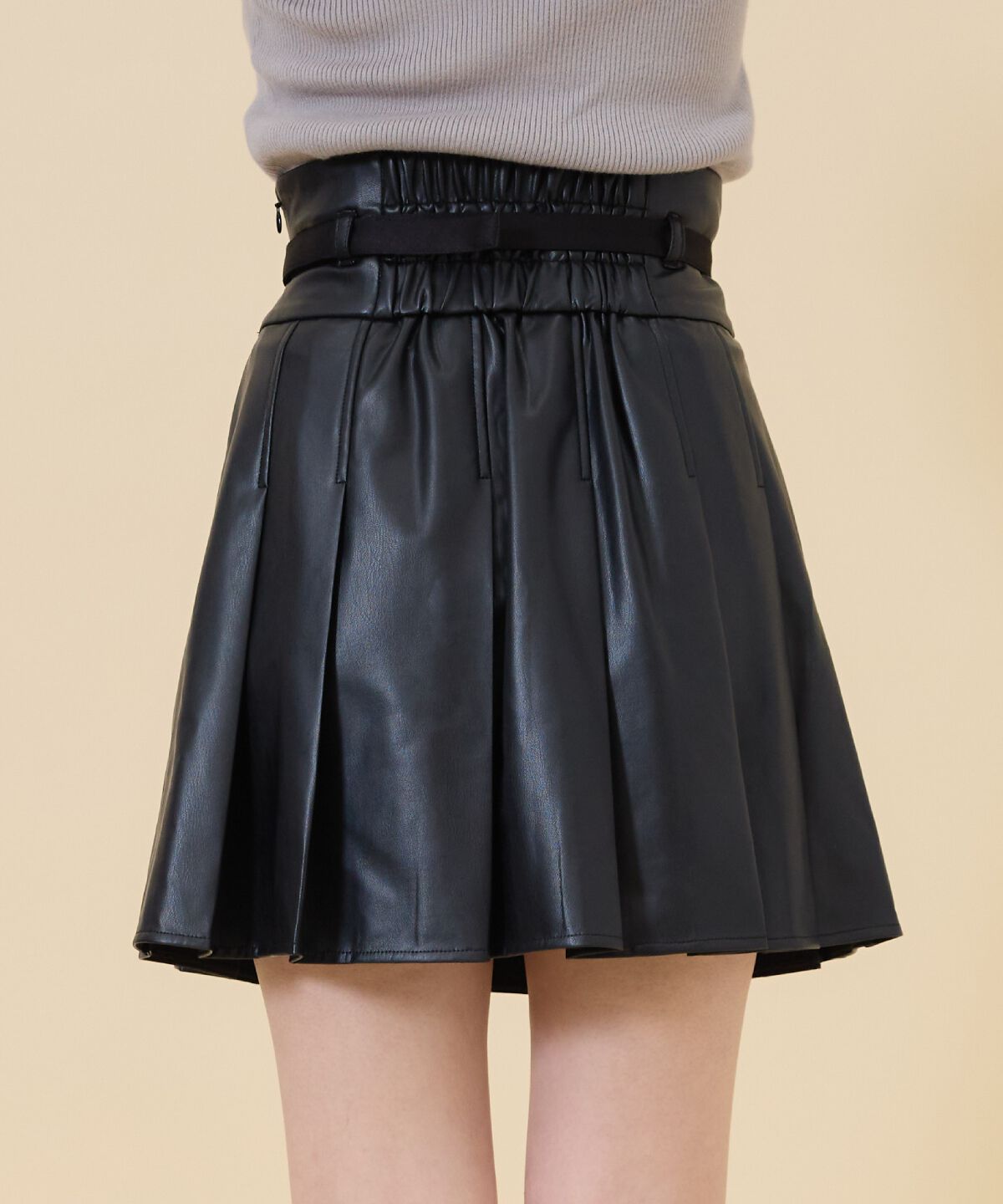 REDYAZEL「フェイクレザータックプリーツミニスカート」|フレア|