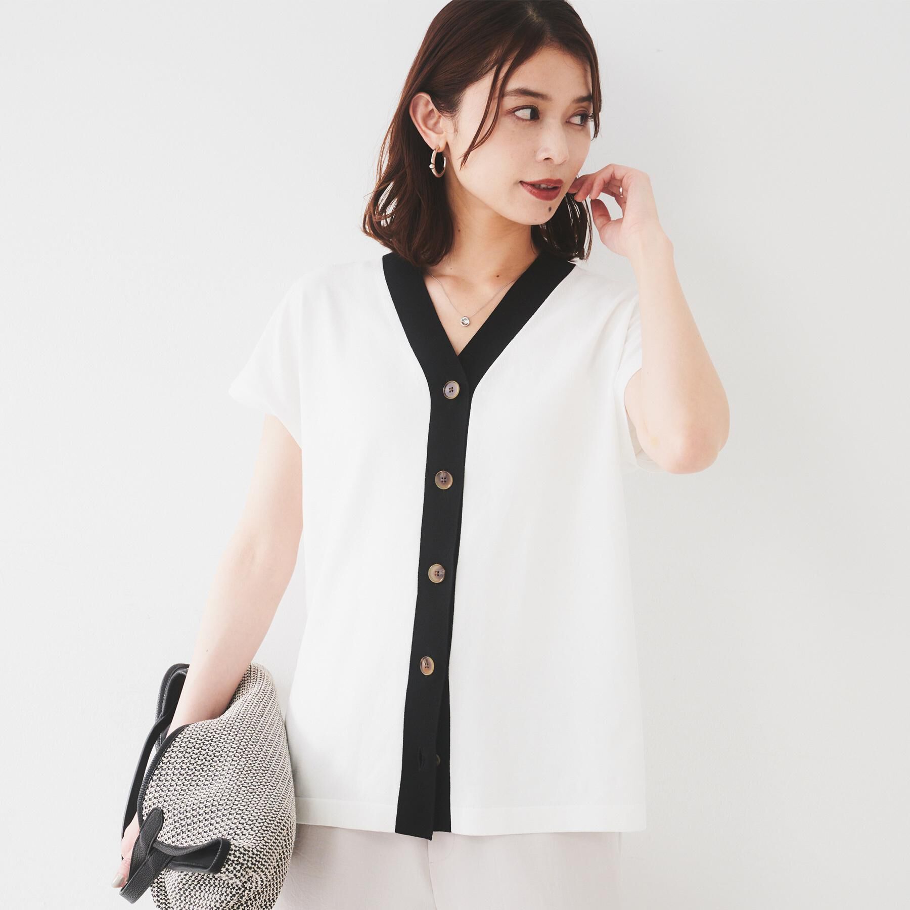 UNTITLED「【体型カバー/ジレ風/前開き】Vネックニット」|ニット・セーター|