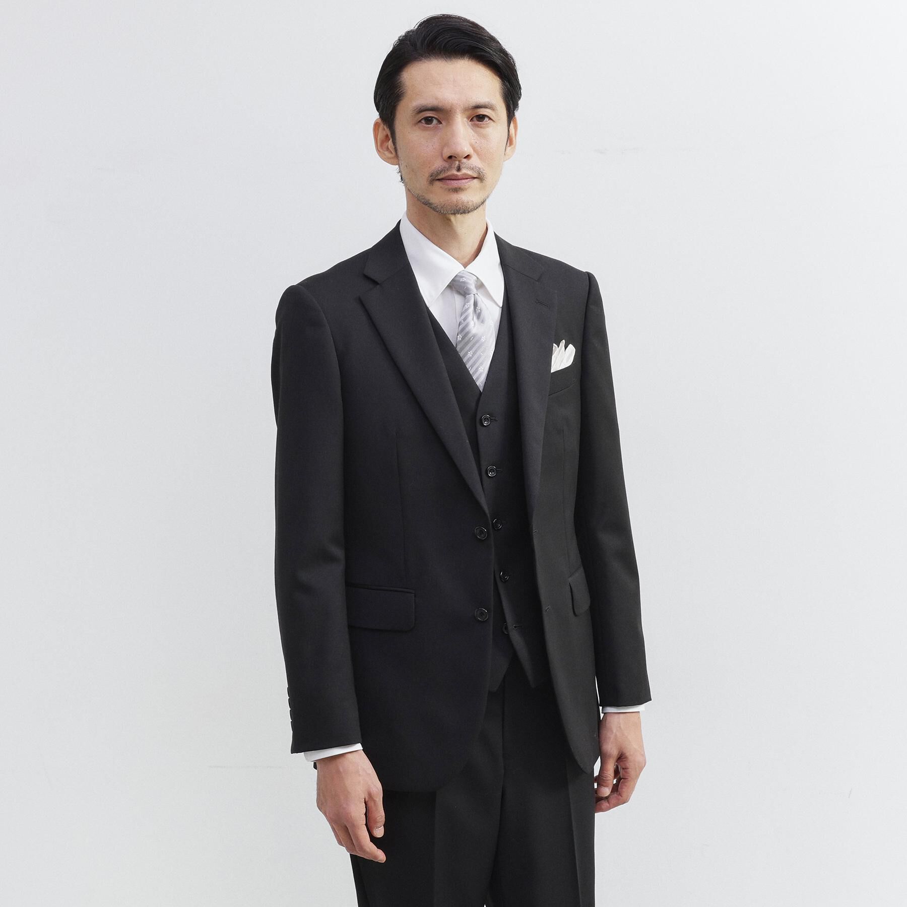 TAKEO KIKUCHI「【冠婚葬祭】無地 サージスーツ/3ピース対応可」|スーツ|