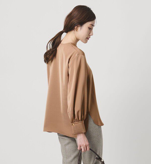 UNITED ARROWS「サテン Vネック ブラウス ‐ウォッシャブル‐」|シャツ・ブラウス|
