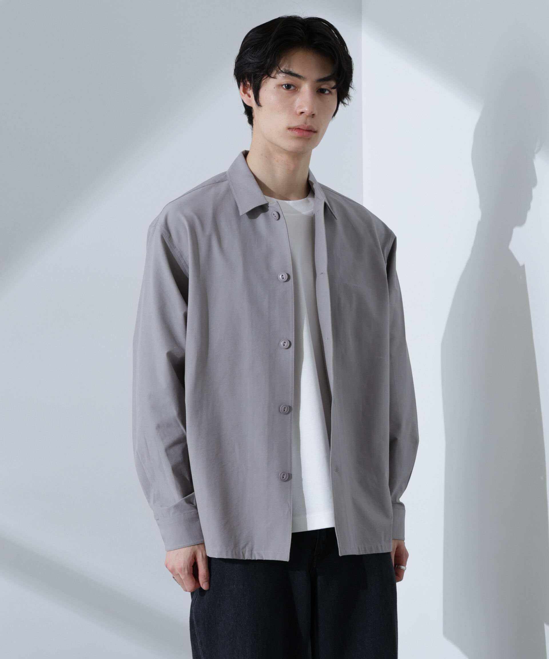 nano･universe「ストレッチワイドシャツブルゾン(セットアップ可)」|ブルゾン・スタジャン|L.グレー1