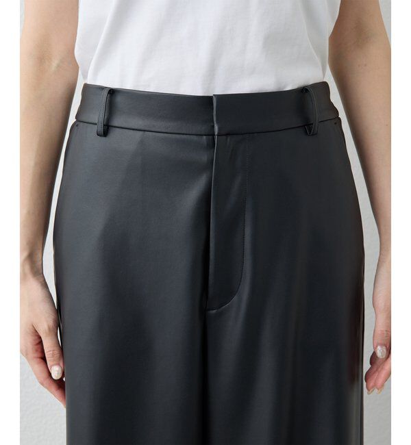  「レザーライクパンツ」|チノ|