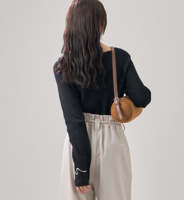  「プレート付きクルーリブニット」|ニット・セーター|