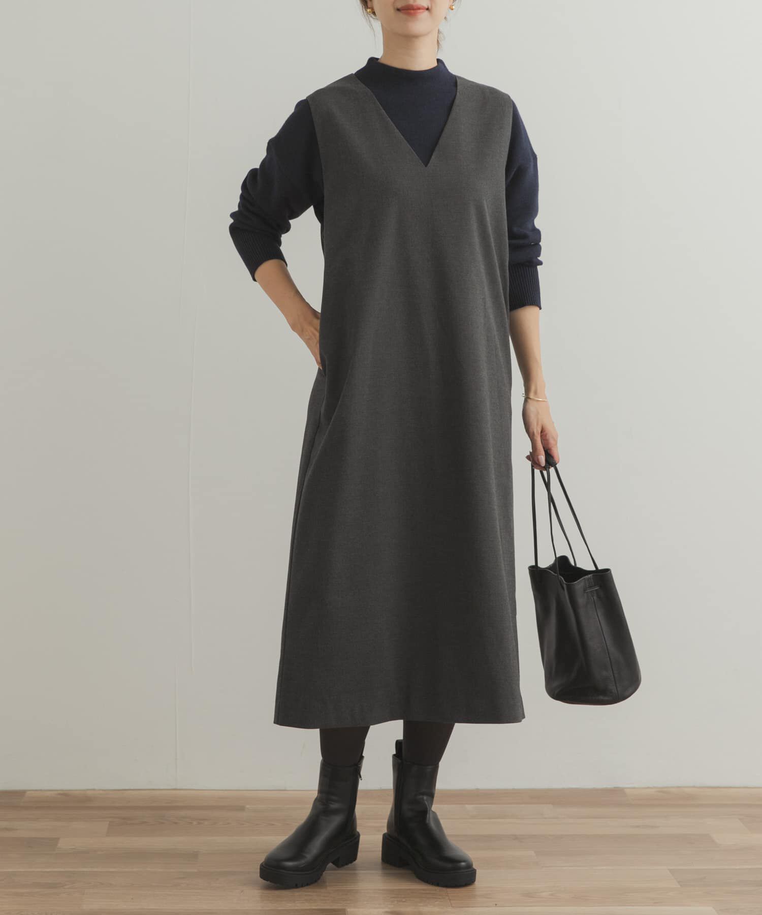 URBAN RESEARCH DOORS「『UR TECH』ストレートラインジャンパースカート」|ワンピース|