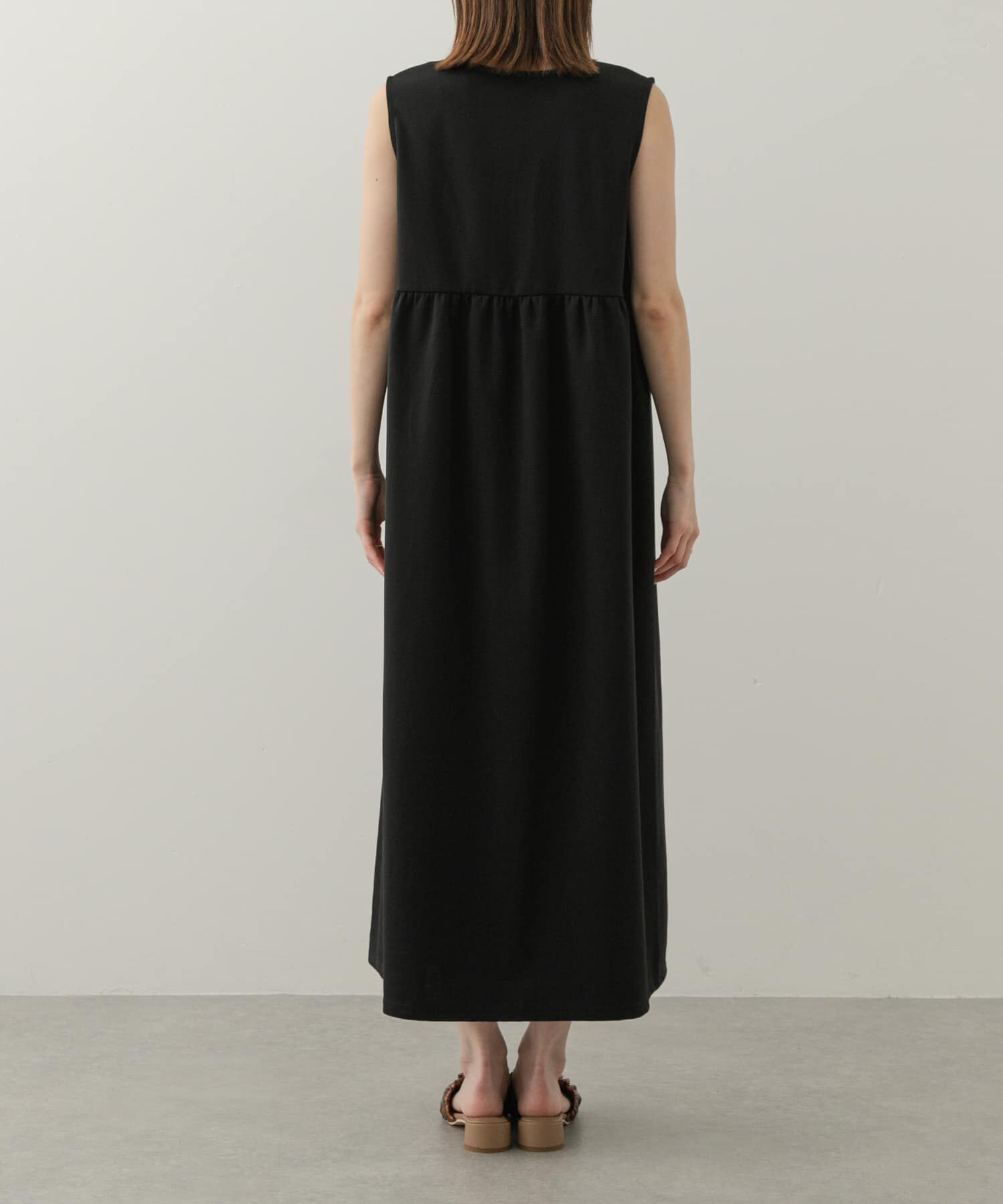 SENSE OF PLACE by URBAN RESEARCH「ZIPVネックカットワンピース」|ワンピース|