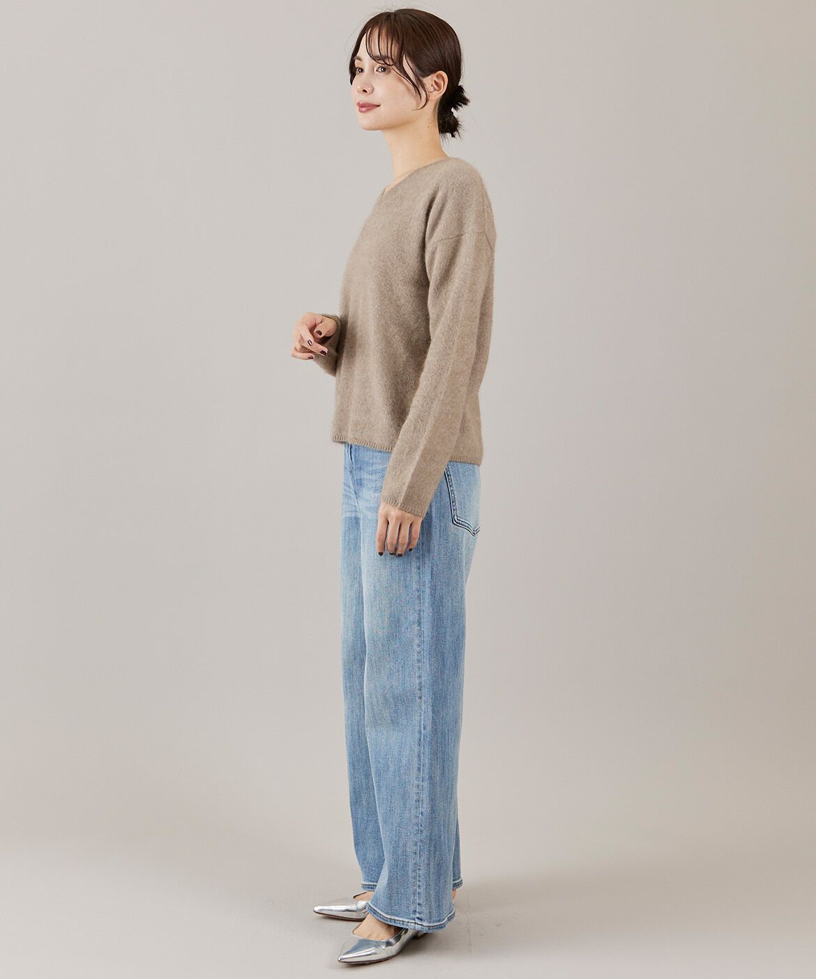 INED「チャイニーズラクーンVネックニット」|ニット・セーター|