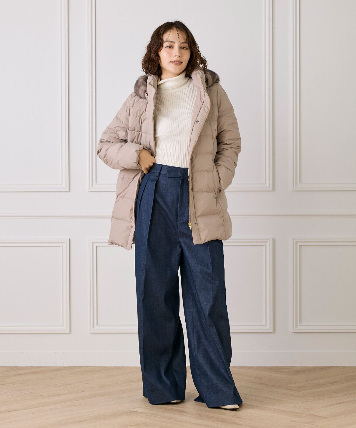 INED「《大きいサイズ》ミドル丈 フェイクファーフードミドルダウンコート」|ダウン|