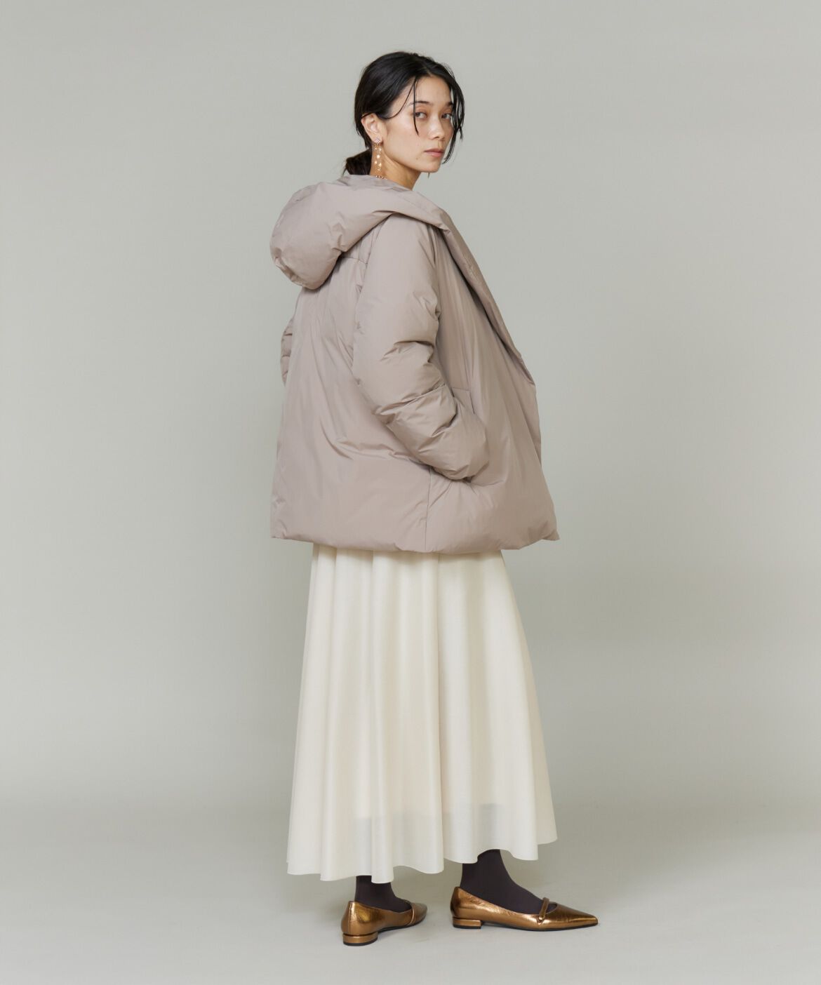 INED「《大きいサイズ》ショート丈 ショールカラーフードダウンコート」|ダウン|