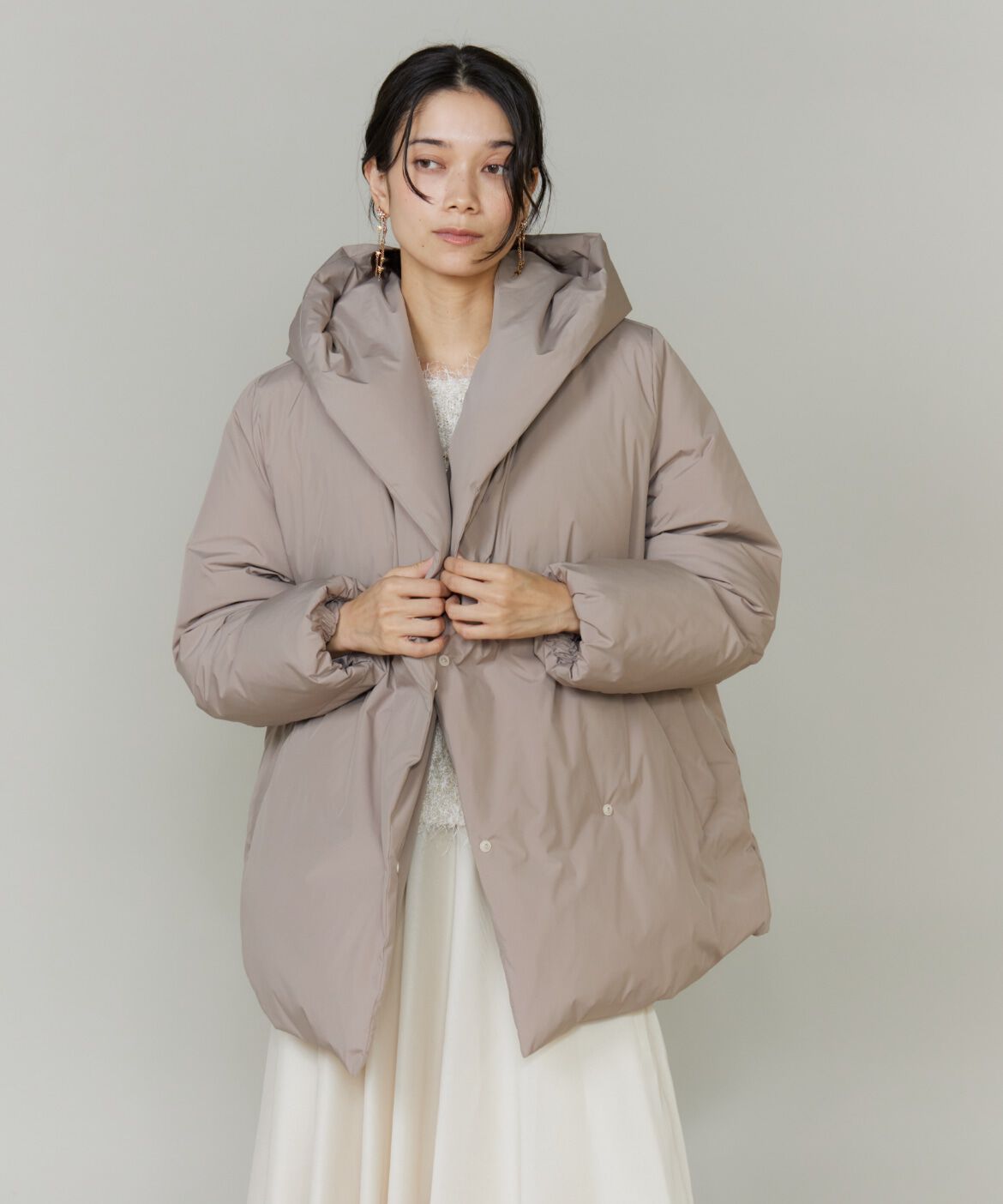 INED「《大きいサイズ》ショート丈 ショールカラーフードダウンコート」|ダウン|