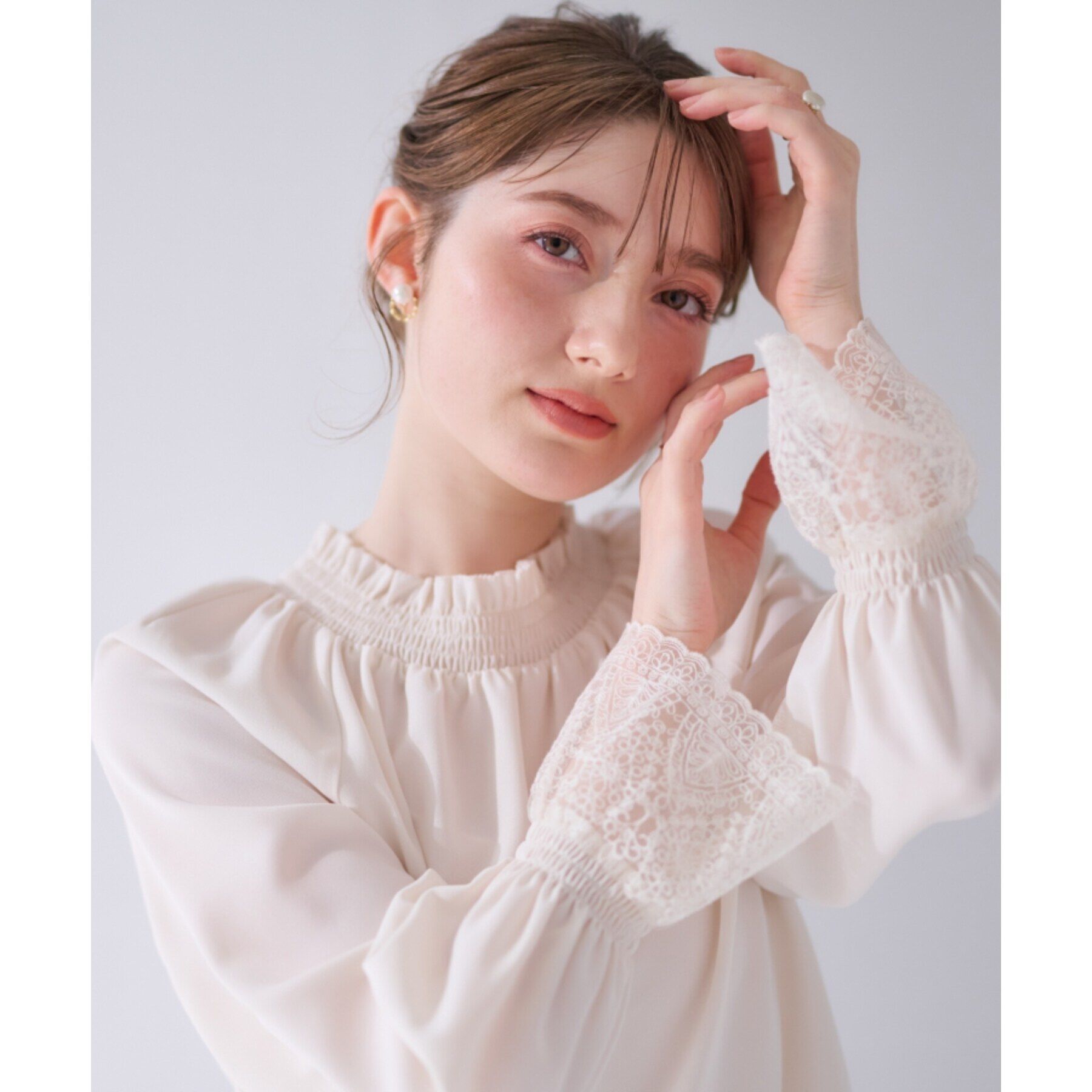 Couture broach「【大人可愛い・通勤】レースキャンディーシャーリングチュニック」|シャツ・ブラウス|アイボリー(004)