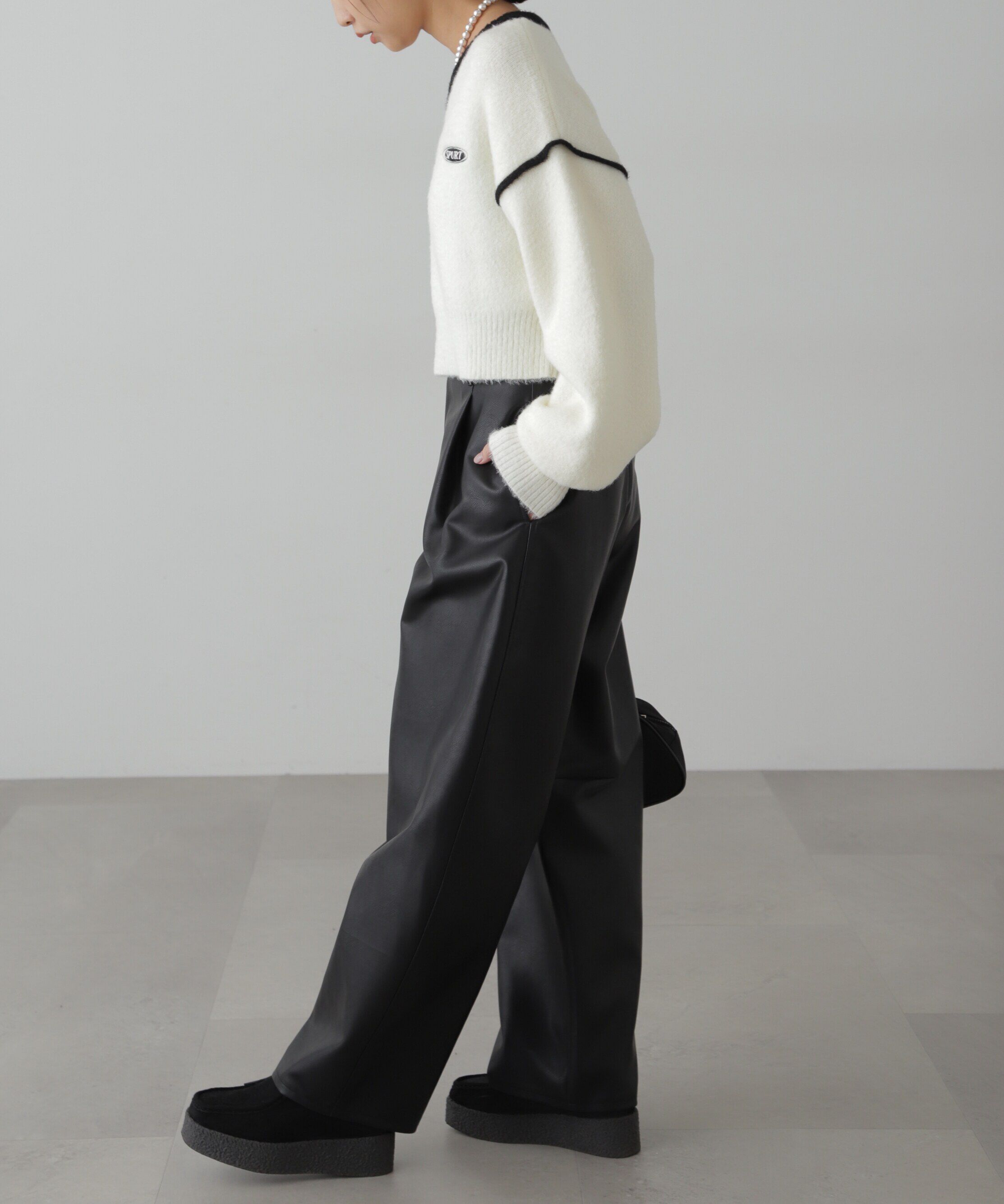  「Vネック配色ショート丈ニット」|ニット・セーター|